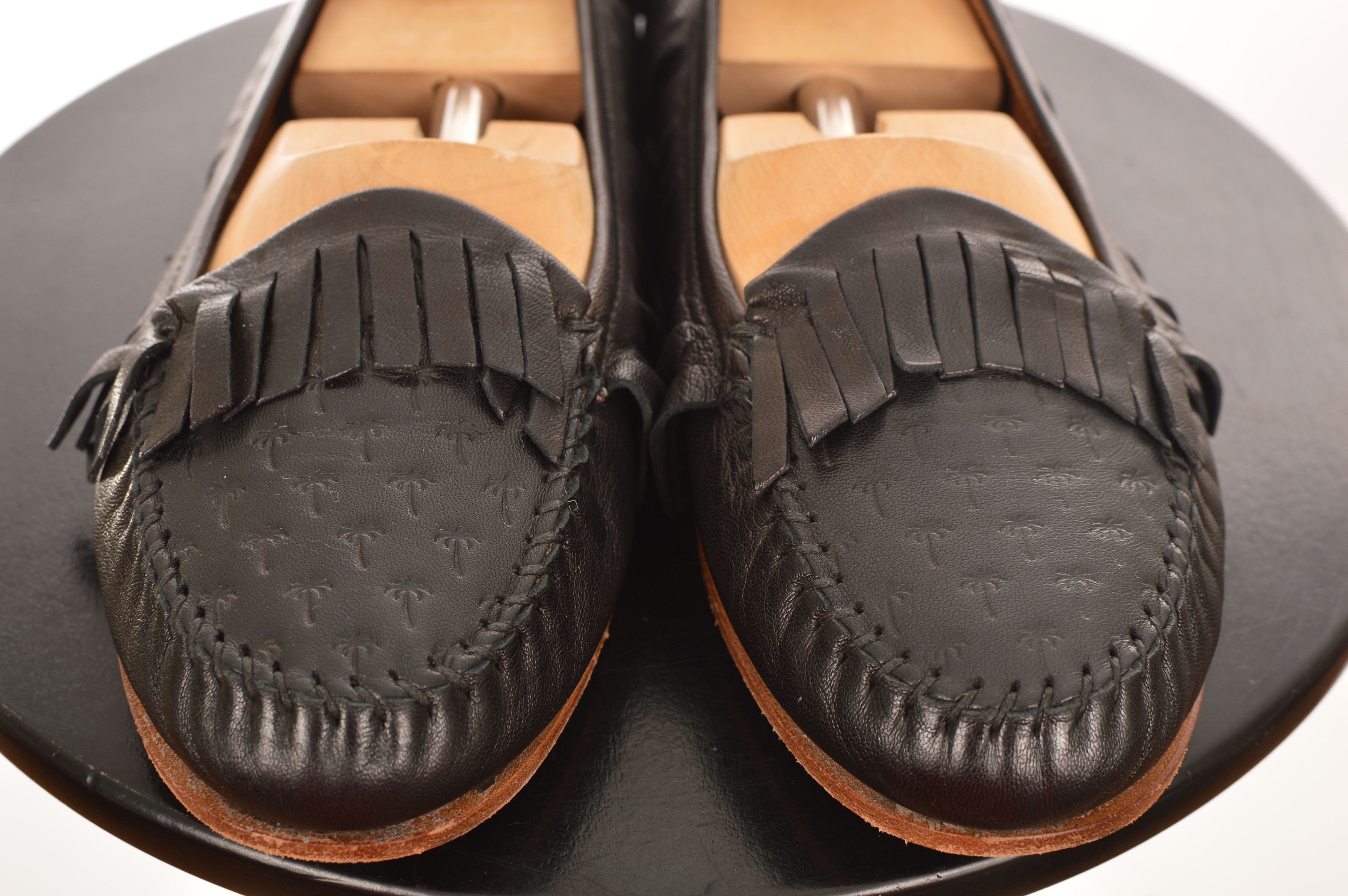 Tomas Maier Tomas Maier Black Leather Embossed Palm Tree Fringe Loafers Size US 8.5 / IT 38.5 - 2 Thumbnail