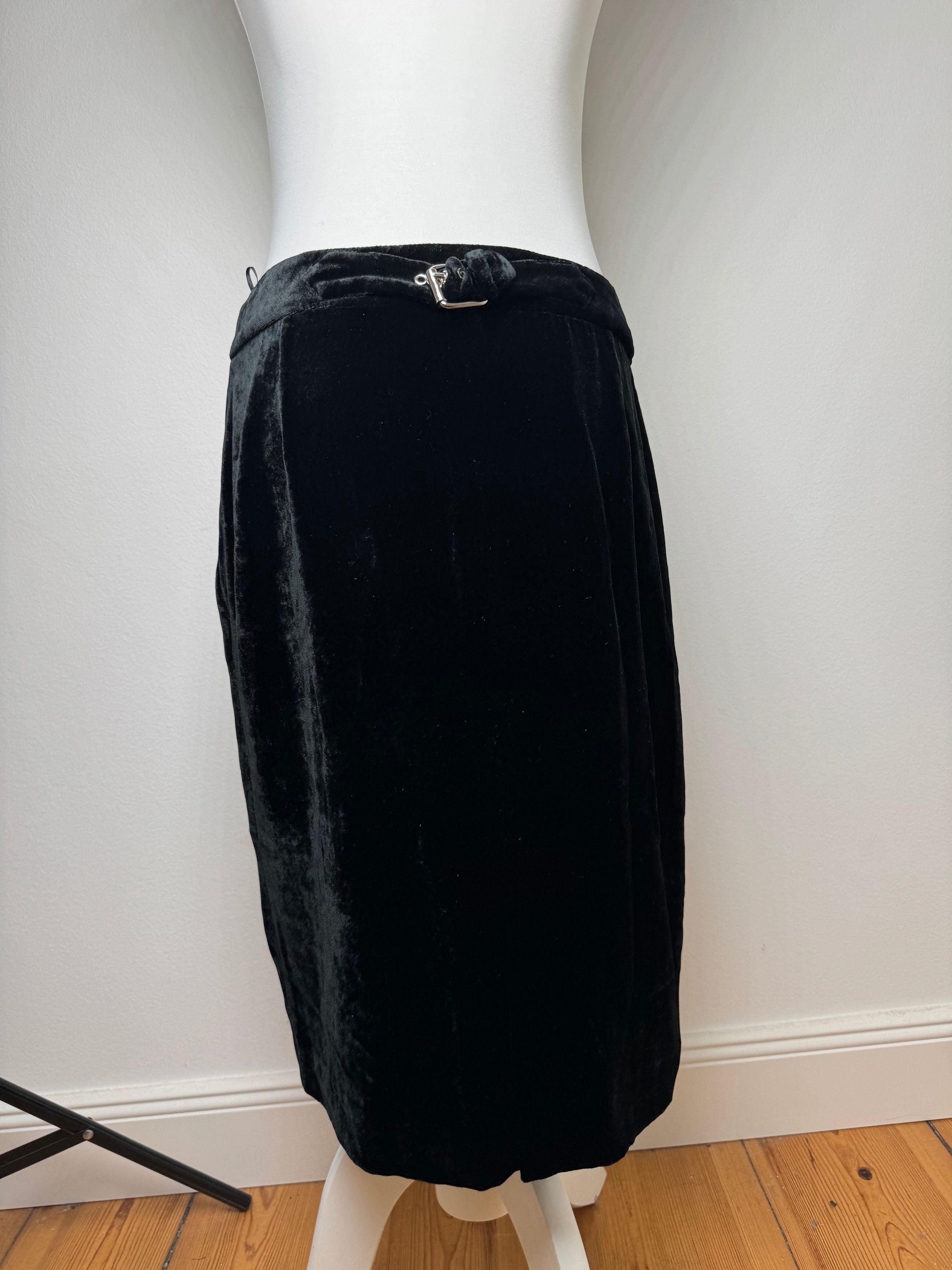 Other Vintage Emilio Pucci Velvet Skirt Black IT40 Size 27" / US 4 / IT 40 - 1 Thumbnail