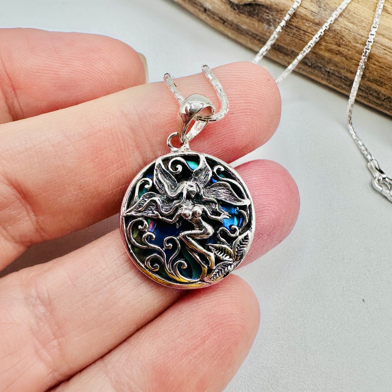 Other Sterling Silver Fairy Abalone Shell Medallion Necklace Size ONE SIZE - 3 Thumbnail