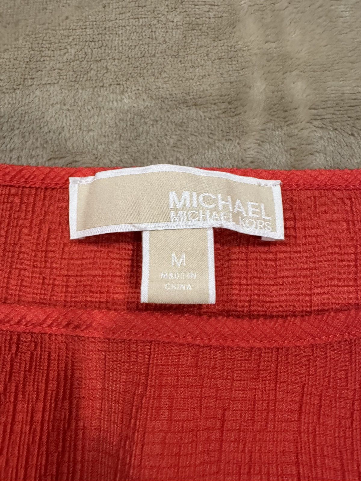 Michael Kors Michael Kors Short Sleeve Shirt Medium Womens Blouse Top Size M / US 6-8 / IT 42-44 - 4 Thumbnail