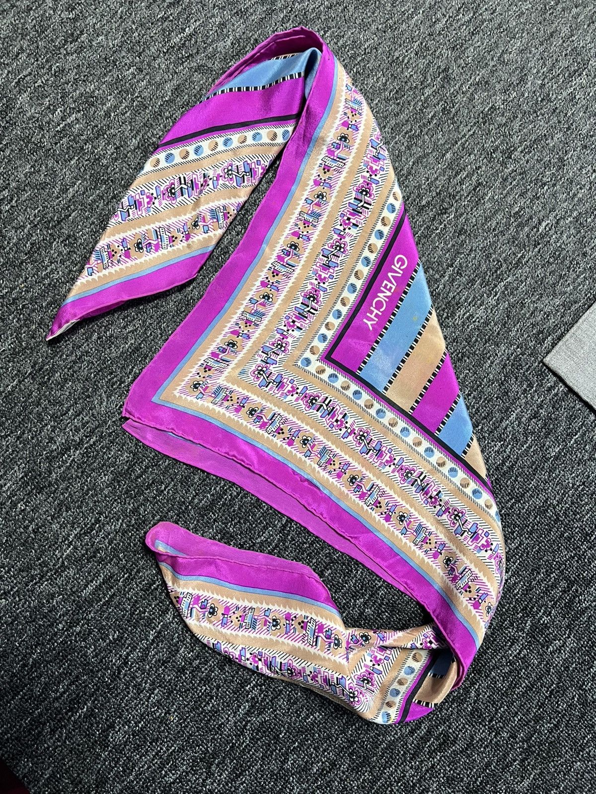 Givenchy Vibtage Givenchy Silk Scarf Size ONE SIZE - 7 Thumbnail
