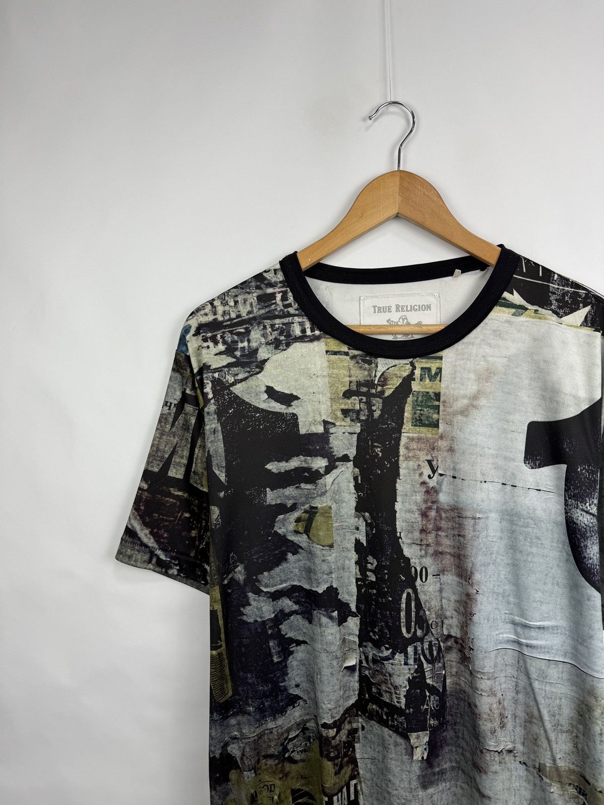 True Religion 🇺🇸 Vintage True Religion All Over Print T-Shirt Hype Rare Y2K Size US XL / EU 56 / 4 - 3 Thumbnail