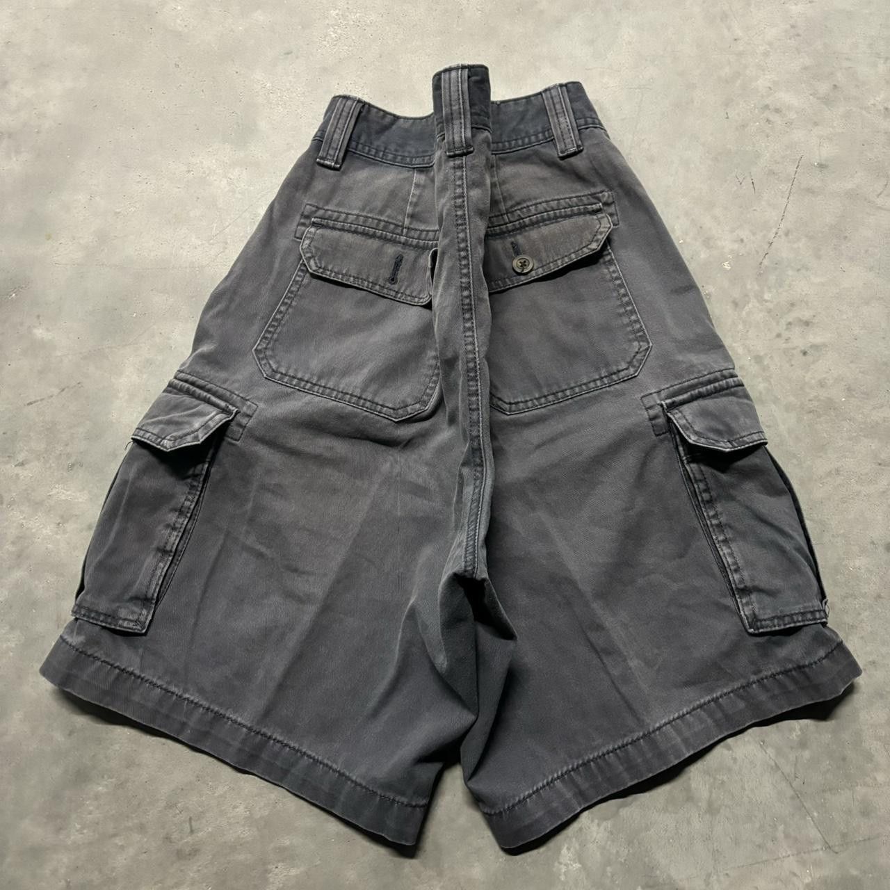 Japanese Brand × Vintage Crazy Vintage Y2K/2000s Baggy Sunfaded Navy Blue Skater Cargo Shorts! Size US 36 / EU 52 - 5 Thumbnail