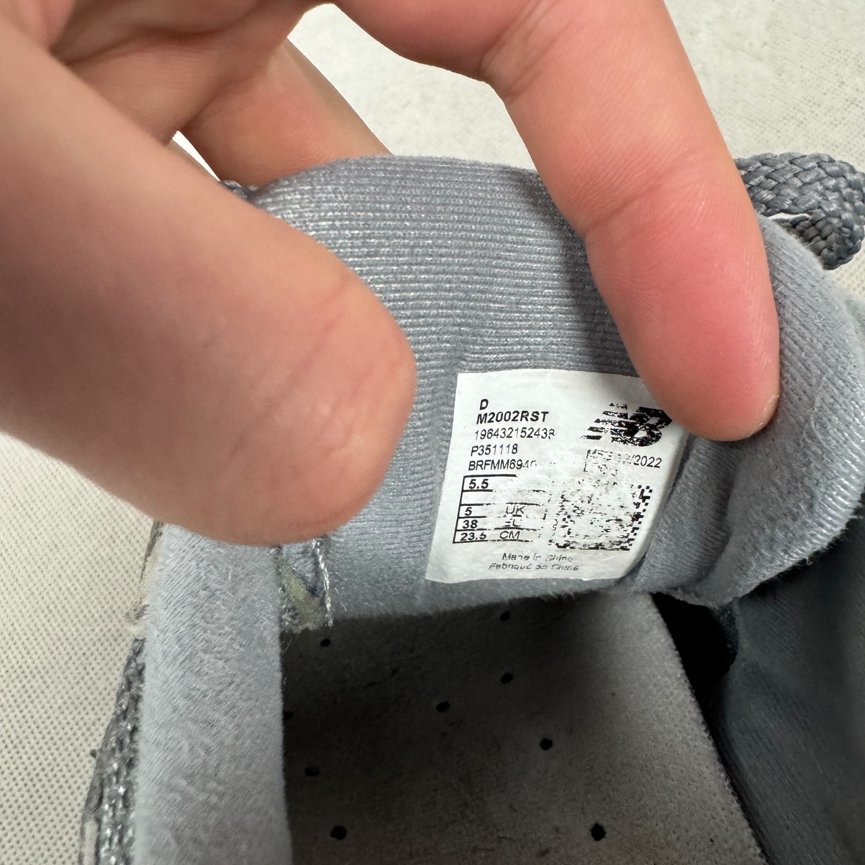 New Balance New Balance 530 M2002RDT Mens Gray Running Sneaker Shoes 5.5 Size US 5.5 / EU 38 - 2 Thumbnail