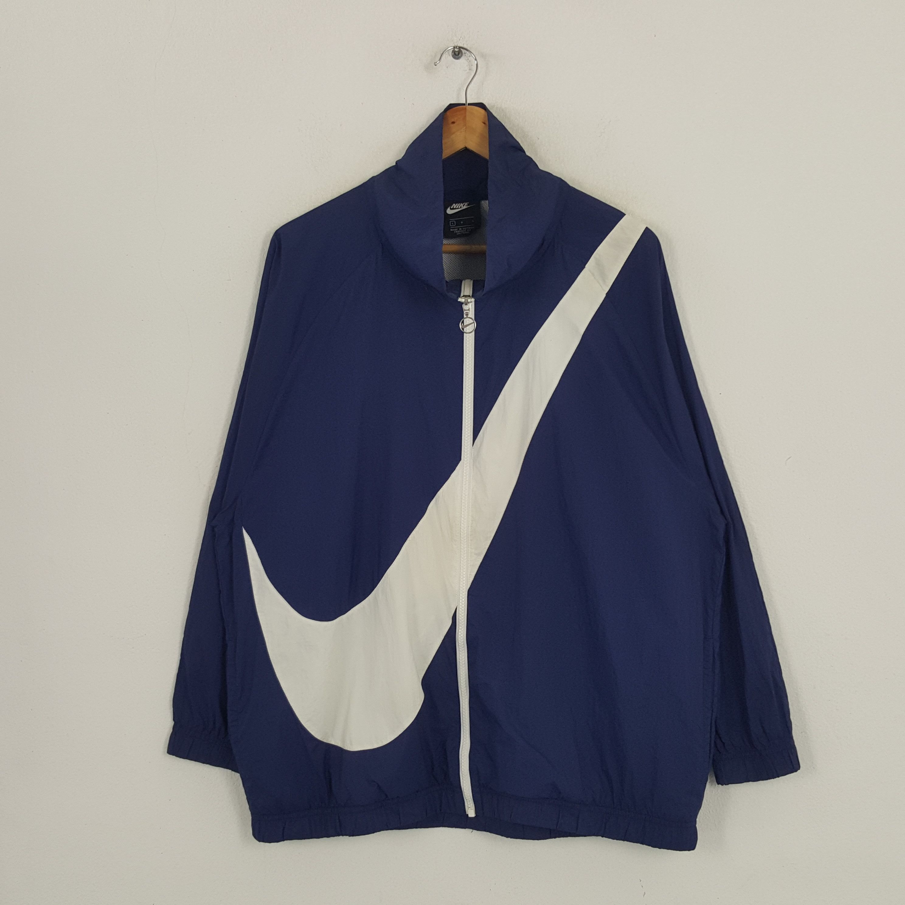 Nike × Vintage Vintage Nike American Sports Style Big Swoosh Jacket Size US XL / EU 56 / 4 - 1 Thumbnail