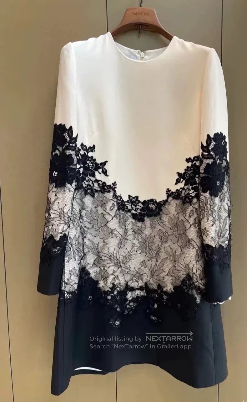 Valentino Valentino Floral dress Size M / US 6-8 / IT 42-44 - 1 Thumbnail