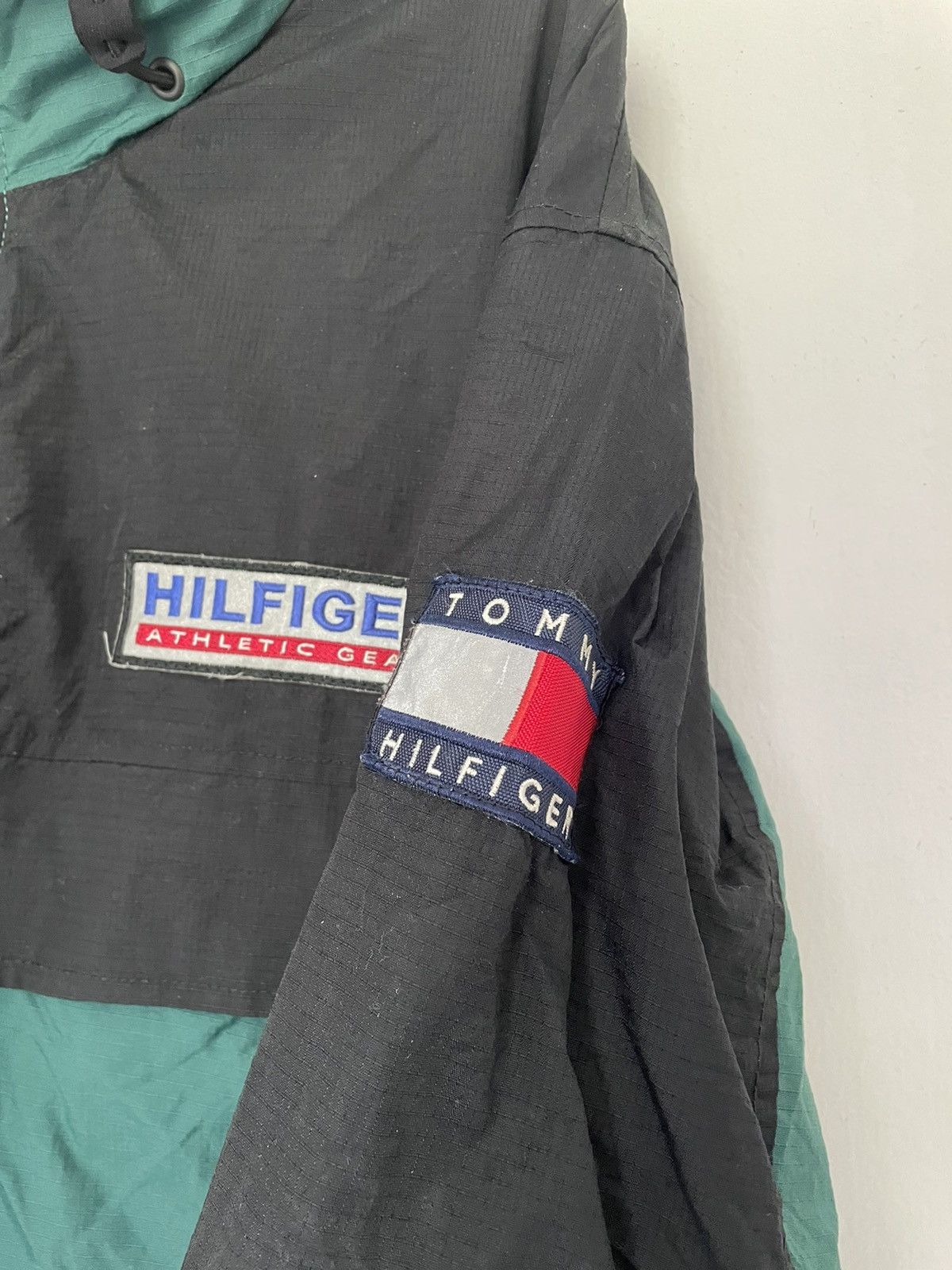 Tommy Hilfiger VINTAGE TOMMY HILFIGER REVERSIBLE SAILING JACKET Size US XL / EU 56 / 4 - 3 Thumbnail