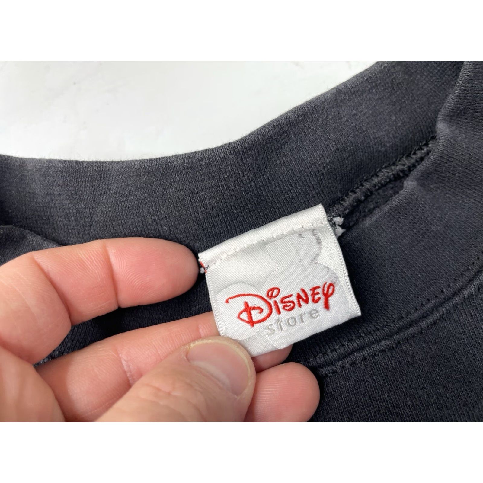 Disney VINTAGE Disney Winnie the Pooh HALLOWEEN Scream Glow In Dark Sweatshirt XL/XXL Men Black 90s Pullover The Darkness Shirt/Mens Size US XL / EU 56 / 4 - 3 Thumbnail