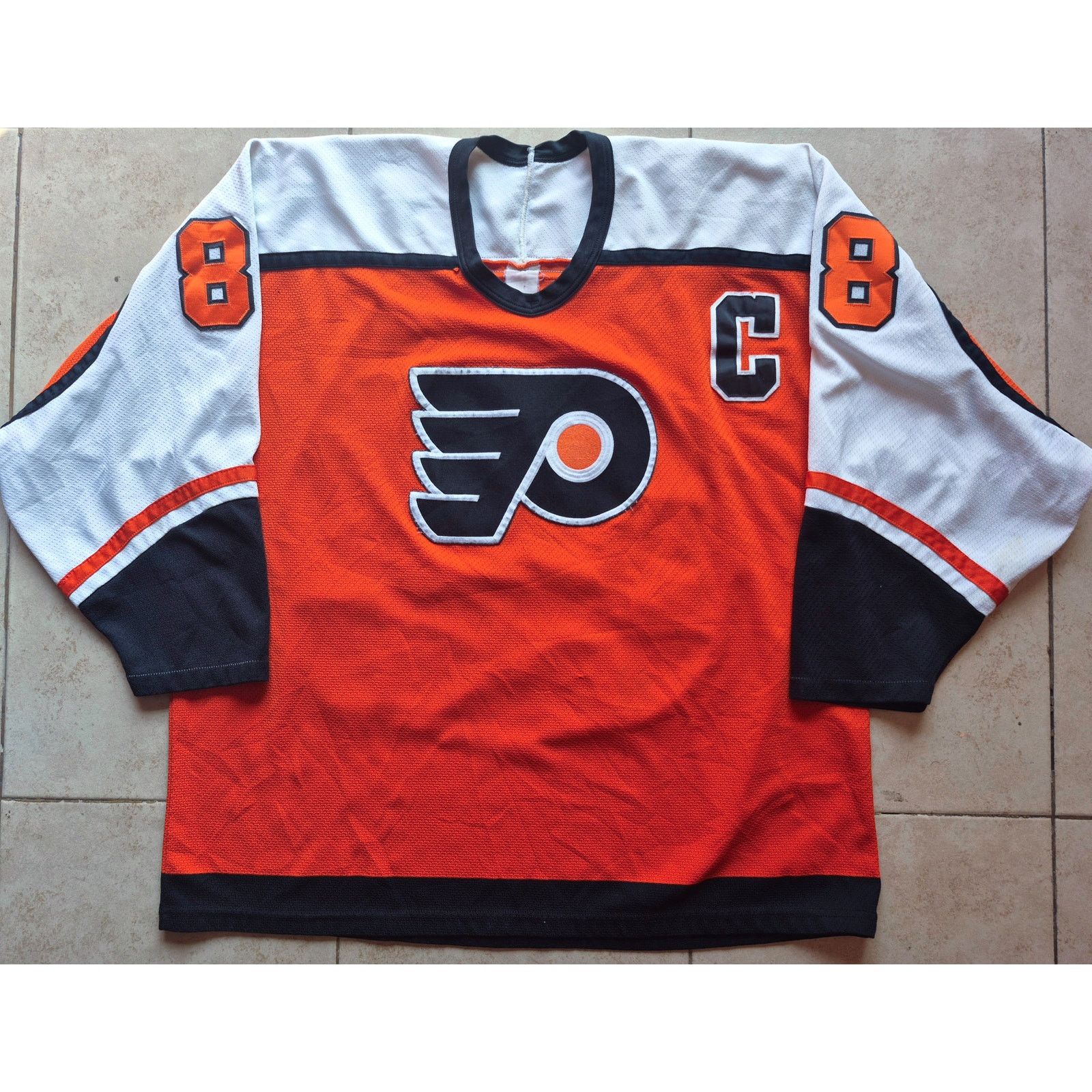 Ccm × NHL LINDROS Philadelphia Flyers 90s CCM jersey M L hockey vtg Size US M / EU 48-50 / 2 - 6 Thumbnail