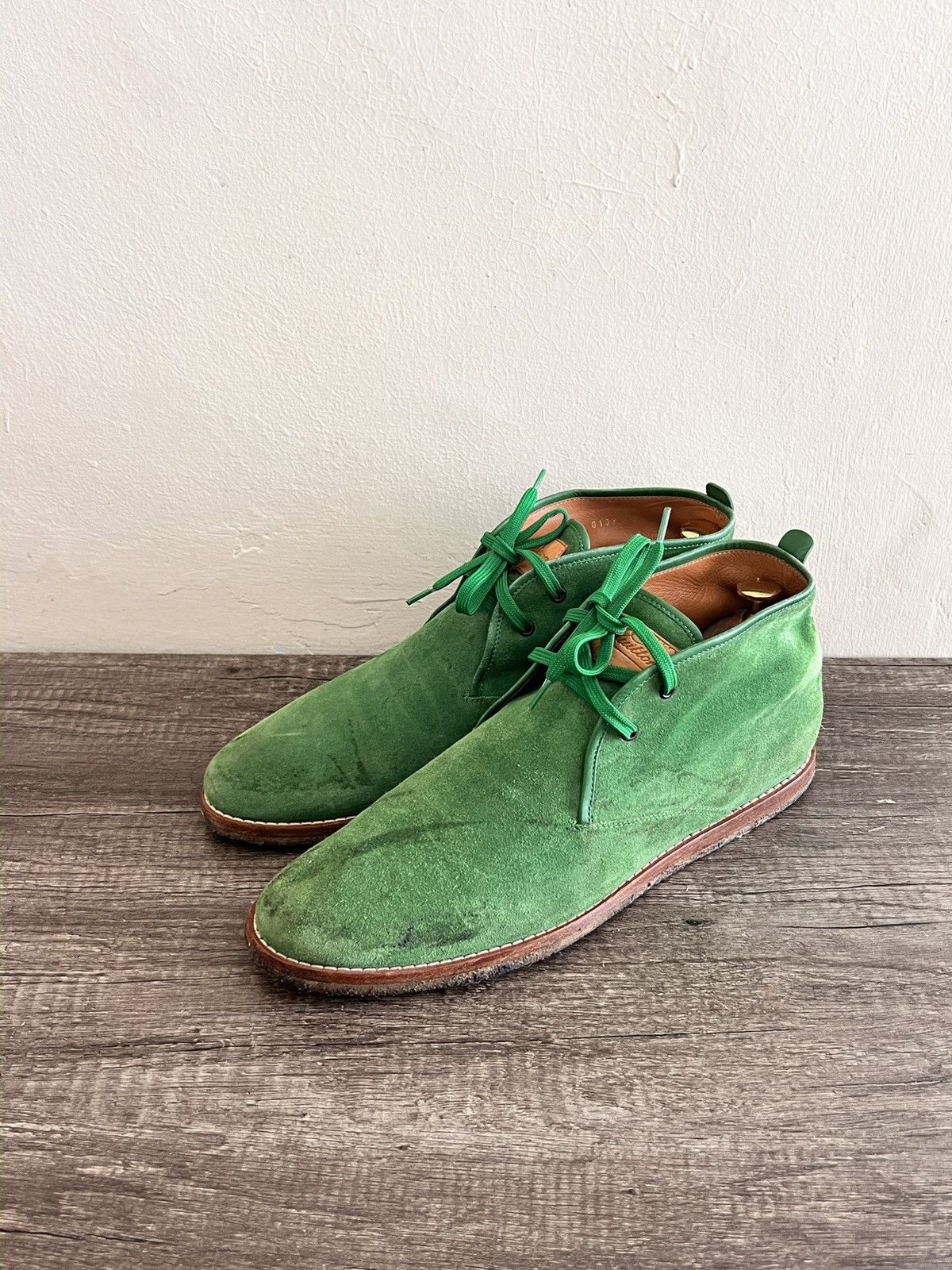 Louis Vuitton Louis Vuitton Chukka Green Suede Ankle Boots Size US 9.5 / EU 42-43 - 2 Thumbnail