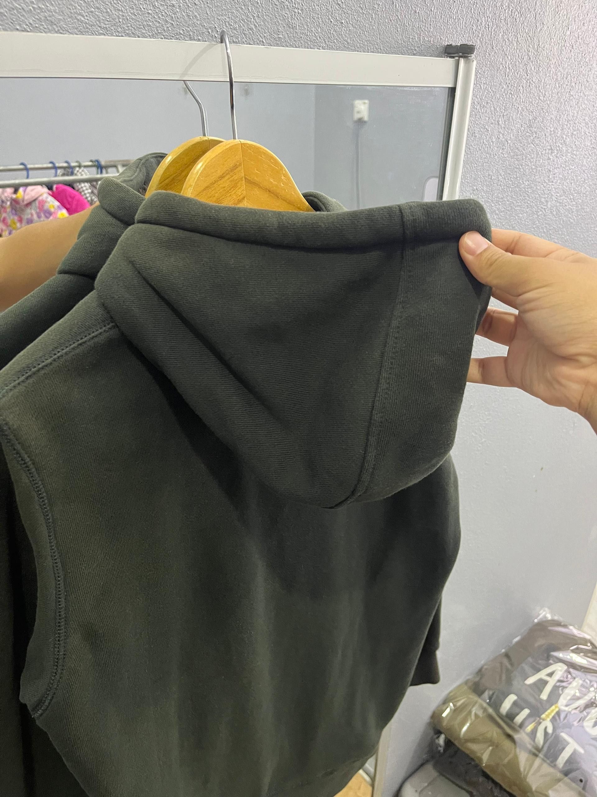 Uniqlo Uniqlo Fleece Lined Zip Hoodie Olive Green M Size US M / EU 48-50 / 2 - 7 Thumbnail