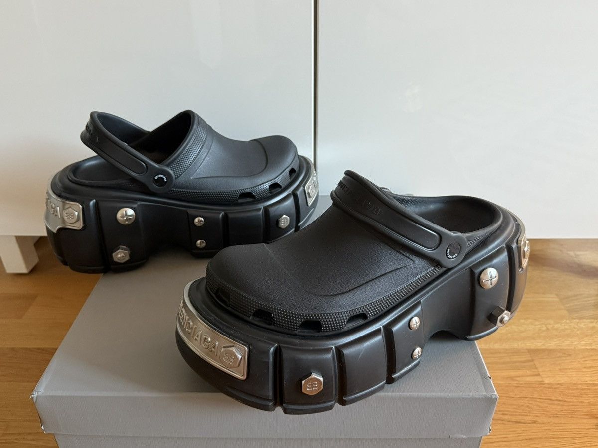 Balenciaga Balenciaga Hardcrocs Size US 12 / EU 45 - 2 Thumbnail