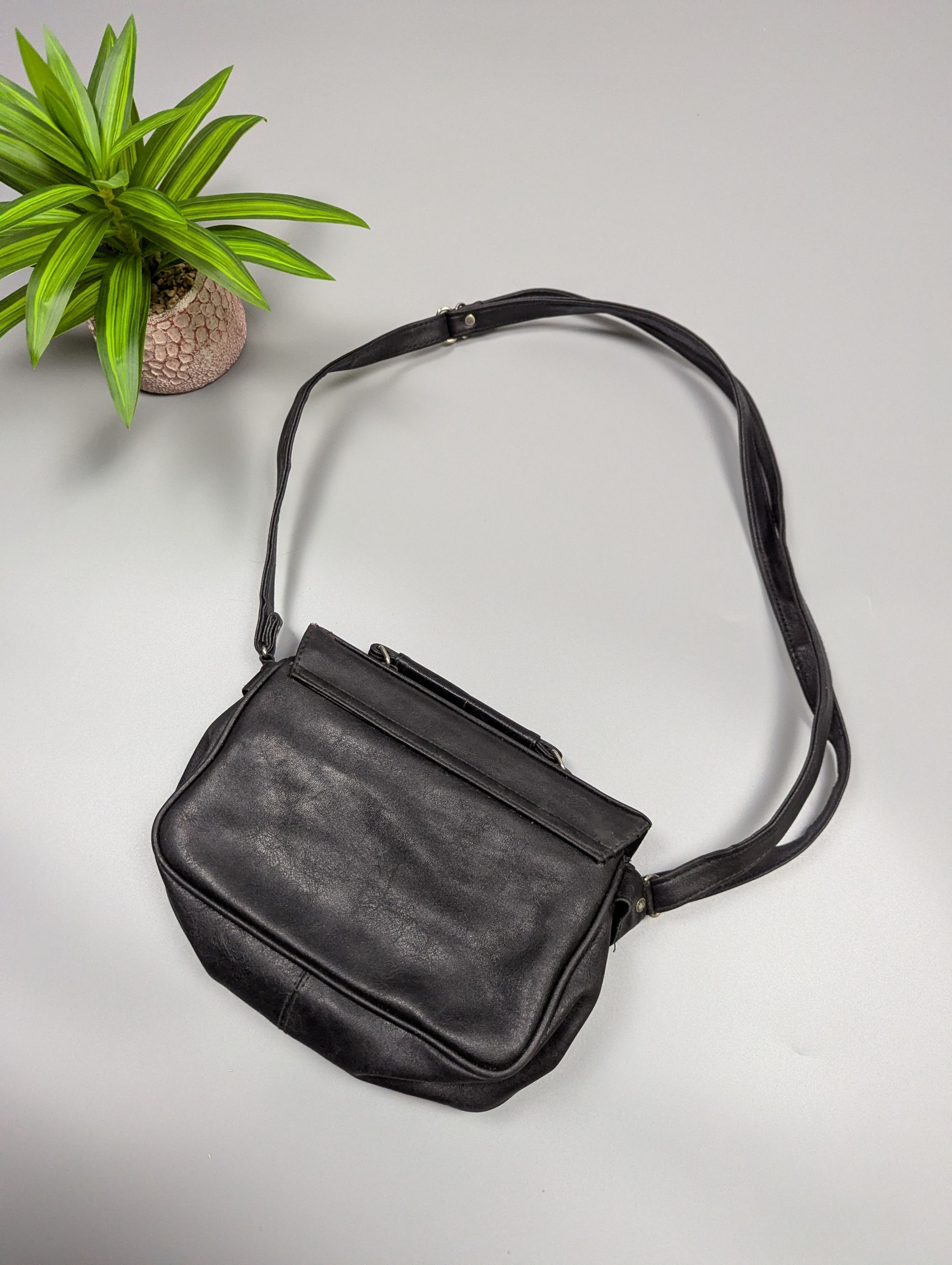 Vintage Vintage Daniel Ray Black Leather Shoulder Bag Size ONE SIZE - 13 Thumbnail