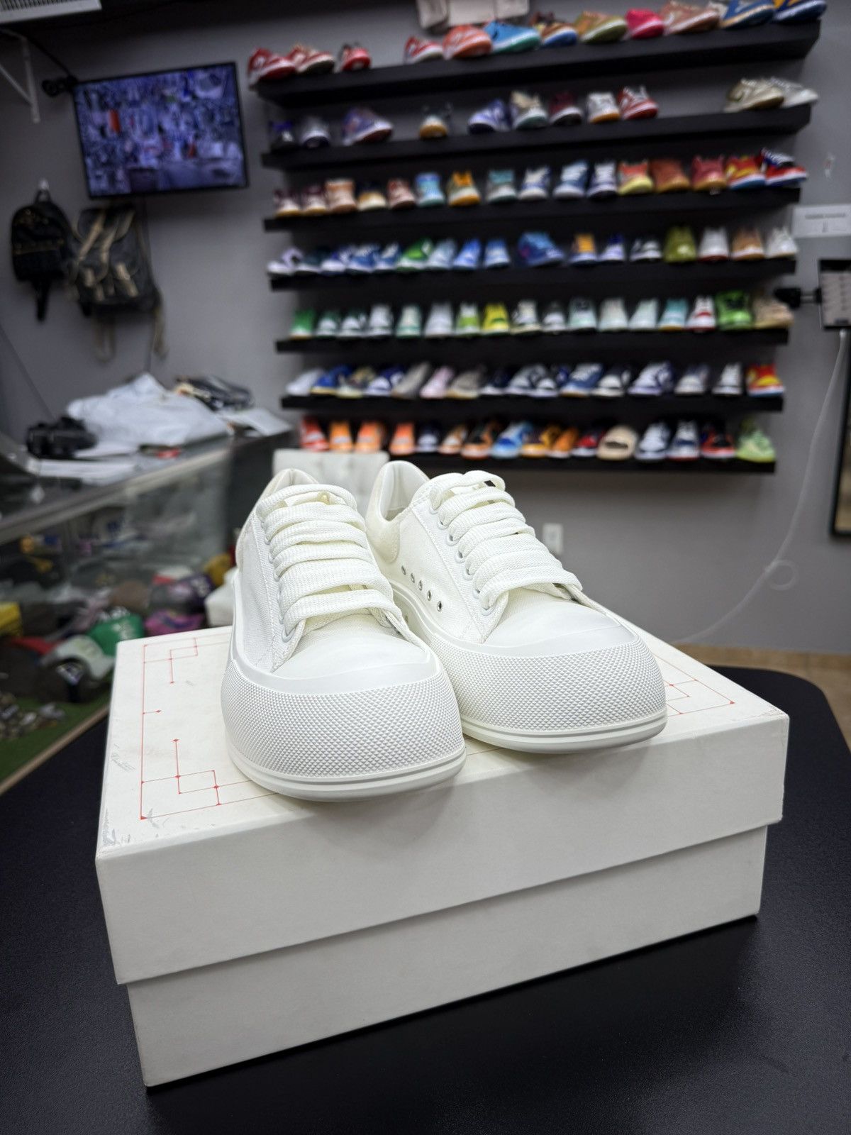 Alexander McQueen ALEXANDER MCQUEEN White Deck Plimsoll Sneaker 40 / 7 US NEW Size US 7 / EU 40 - 3 Thumbnail