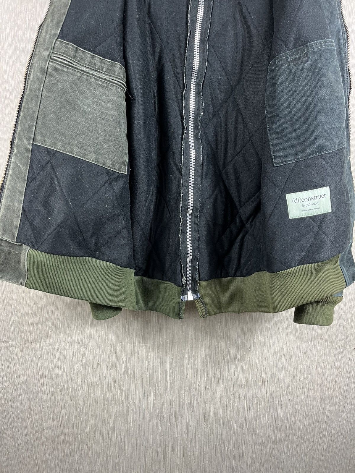 (di)vision × Carhartt Carhartt x (di)vision distressed active jacket zip reworked Size US S / EU 44-46 / 1 - 25 Thumbnail