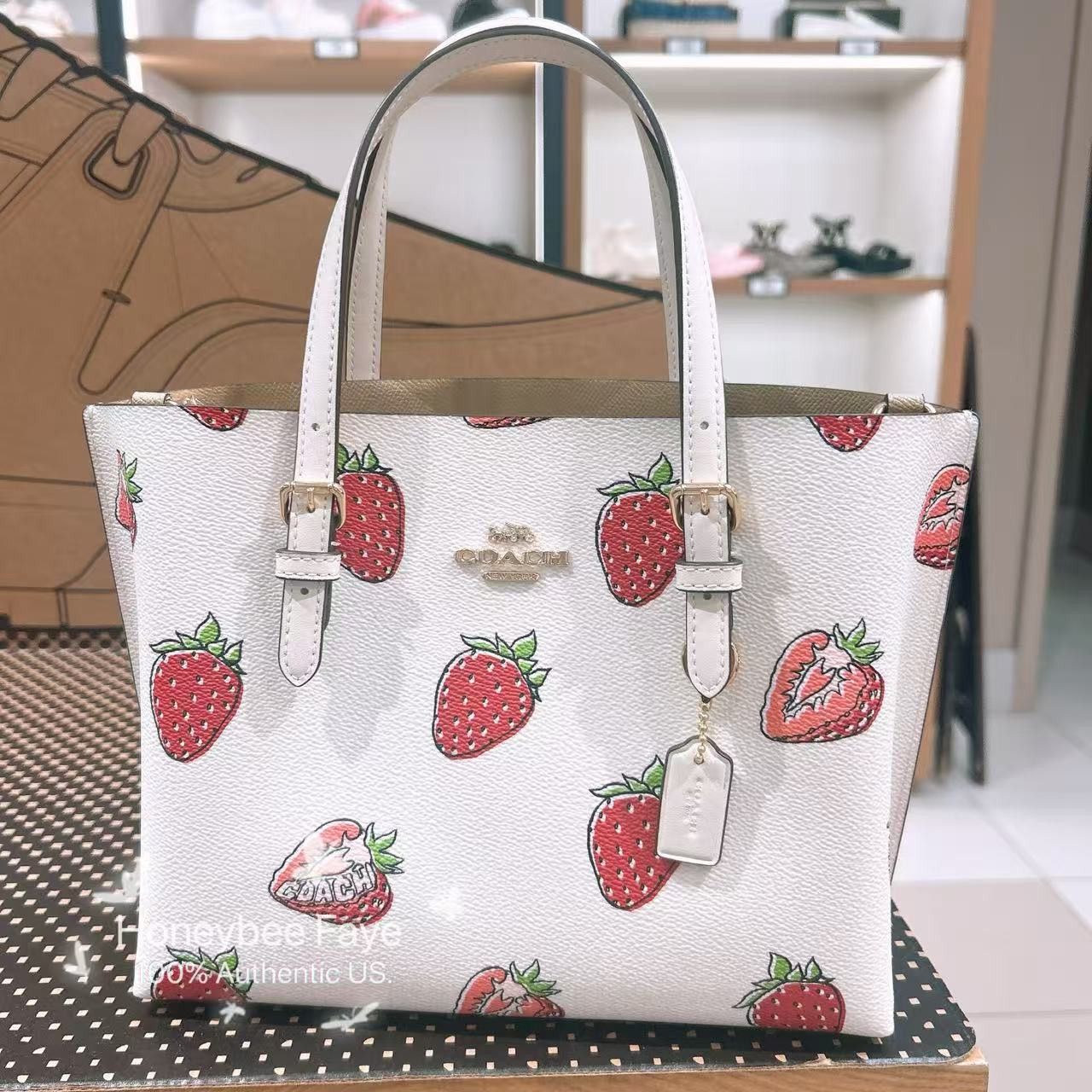 Coach Mollie Tote Bag 25 With Strawberry Print CAL66 Size ONE SIZE - 2 Thumbnail