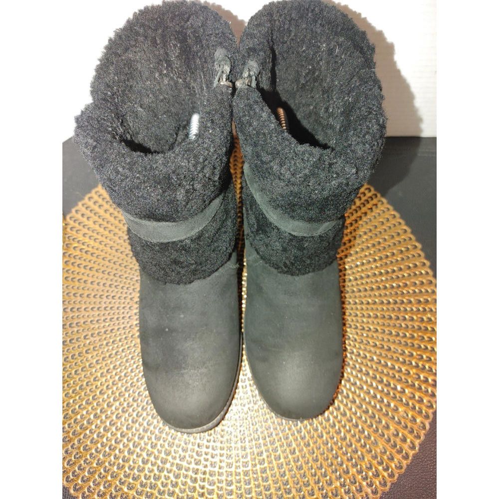 Designer Ugg Australia Blayre lI Womens Leather Boots Size 7 Size US 7 / IT 37 - 4 Thumbnail