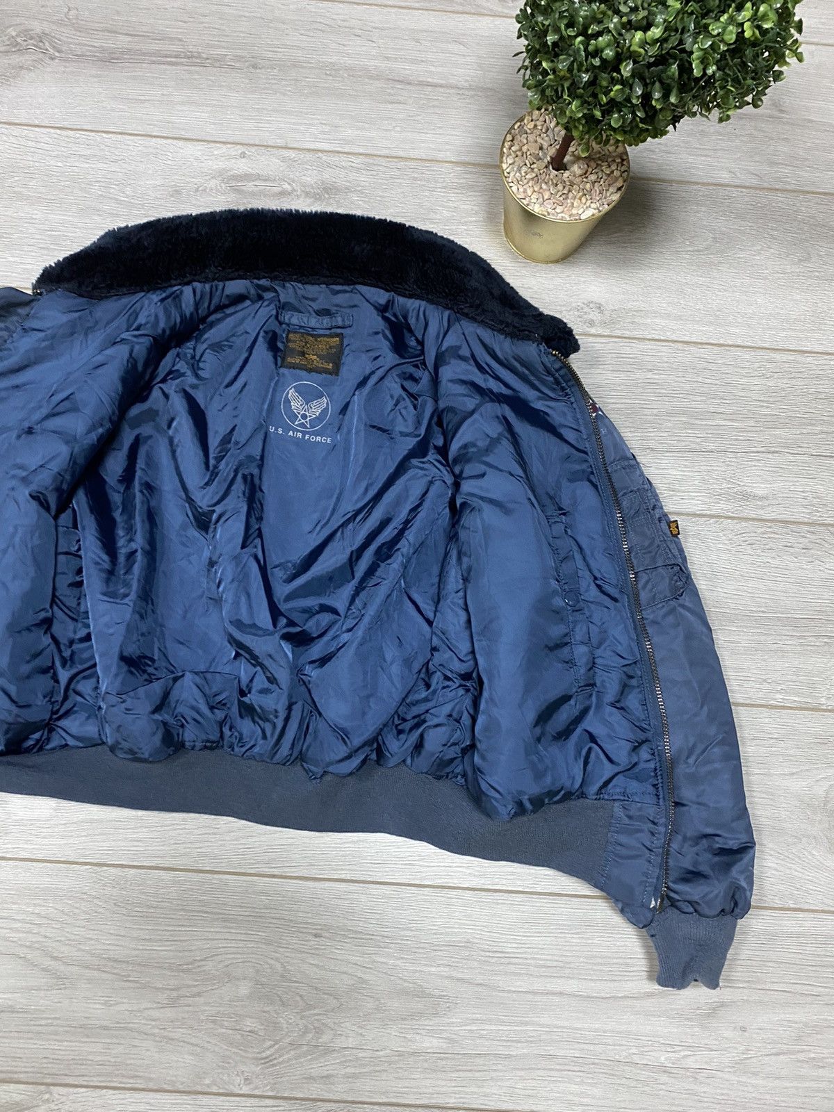 Alpha Industries Alpha Industries vintage flyers man bomber MA-1 zip Size US XL / EU 56 / 4 - 9 Thumbnail