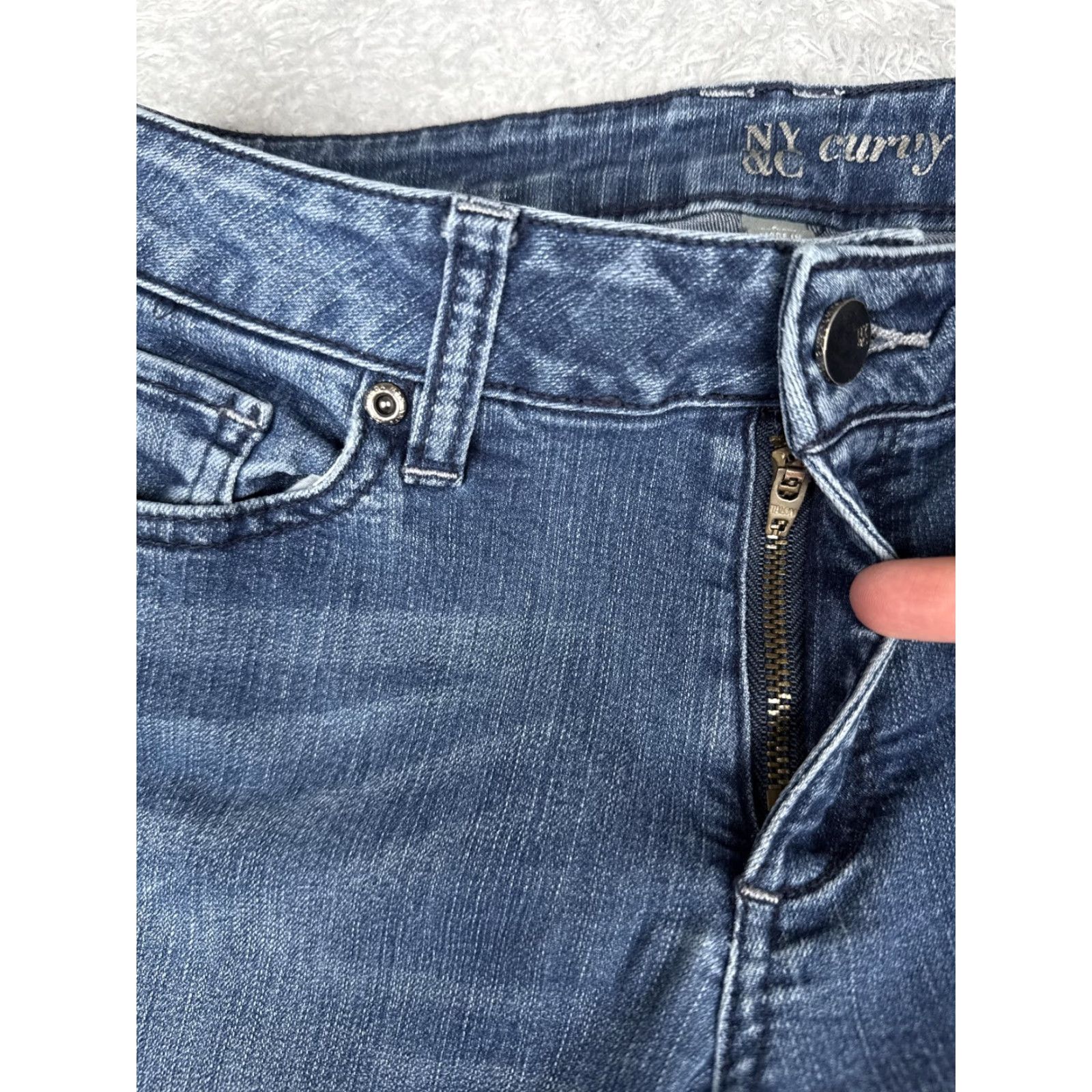 Vintage NY & C Jeans Womens 4 Bootcut Denim Blue Medium Wash 26x31 Stretch Curvy 5-Pocket Zipper Button Logo Embroidered Vintage No Size 27" / US 4 / IT 40 - 5 Thumbnail