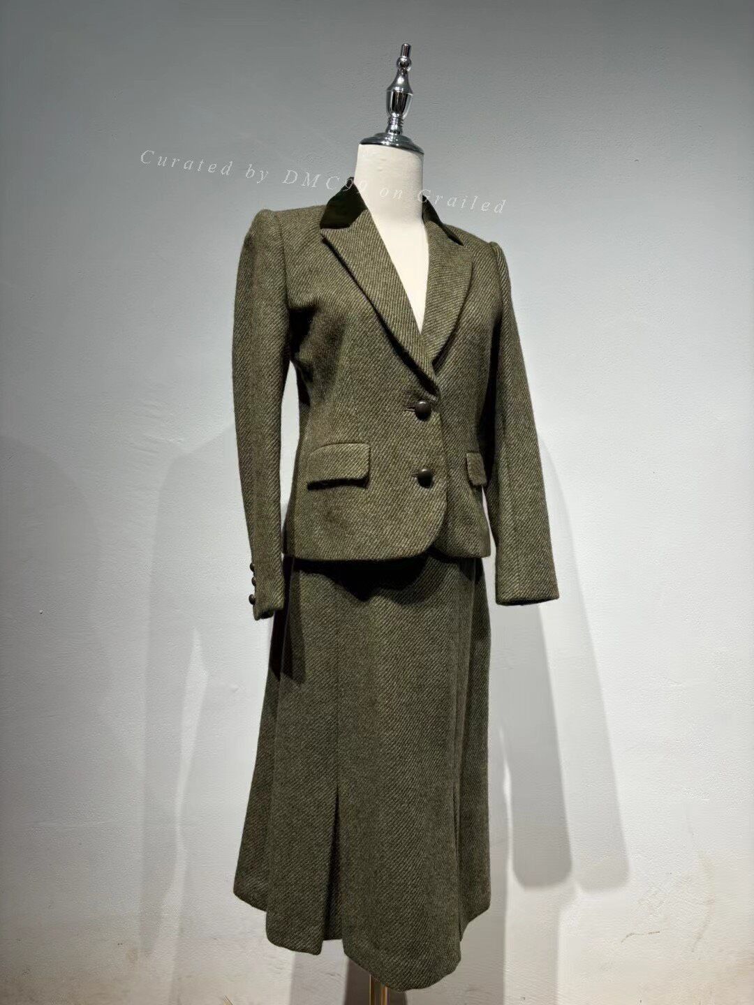 Vintage Vintage Sled Moss Green Wool Suit Size M / US 6-8 / IT 42-44 - 1 Thumbnail