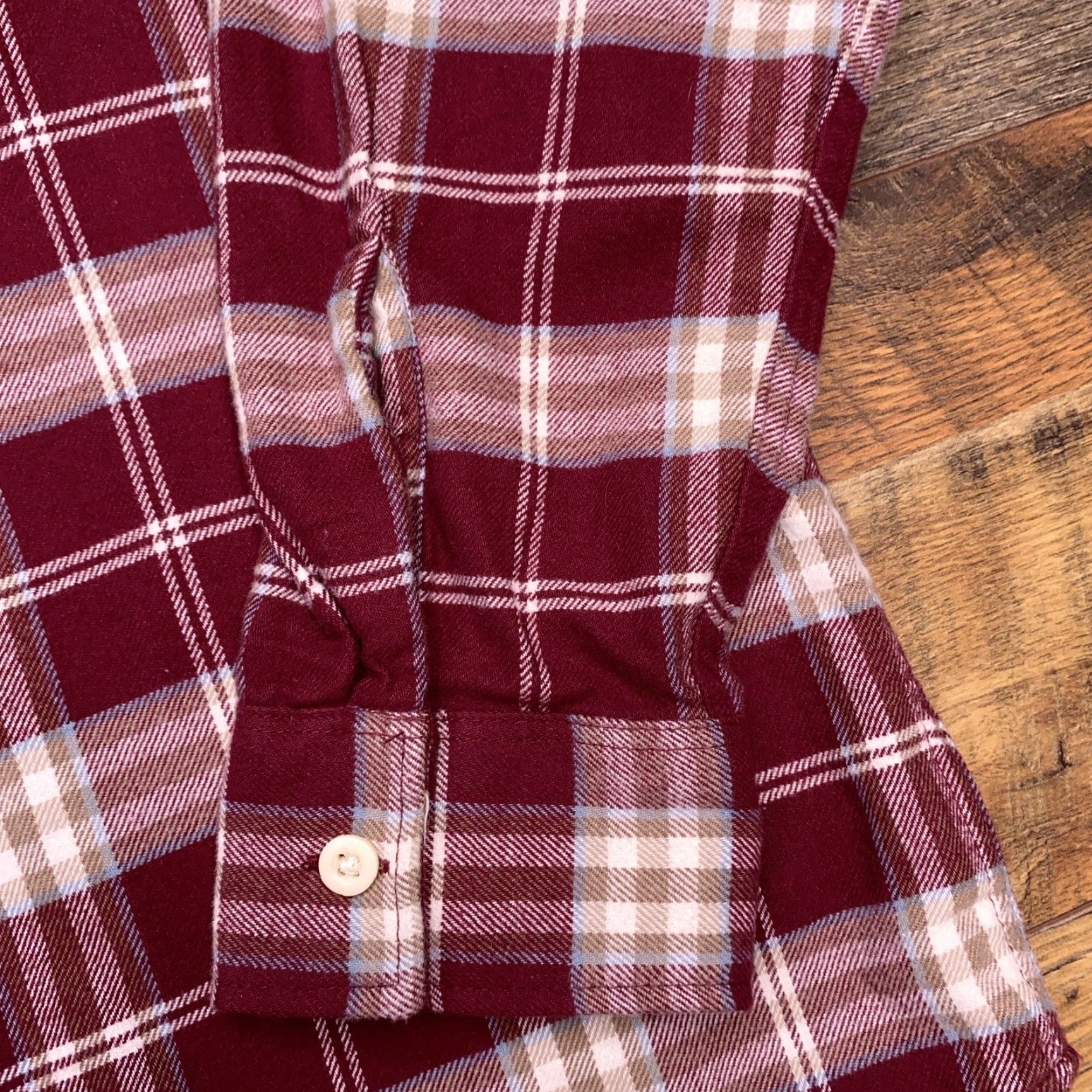 American Eagle Outfitters American Eagle Outfitters Shirt Mens XL Plaid Button-Up Flannel Red Cotton Pocket Long Sleeve Vintage? No Size US XL / EU 56 / 4 - 6 Thumbnail