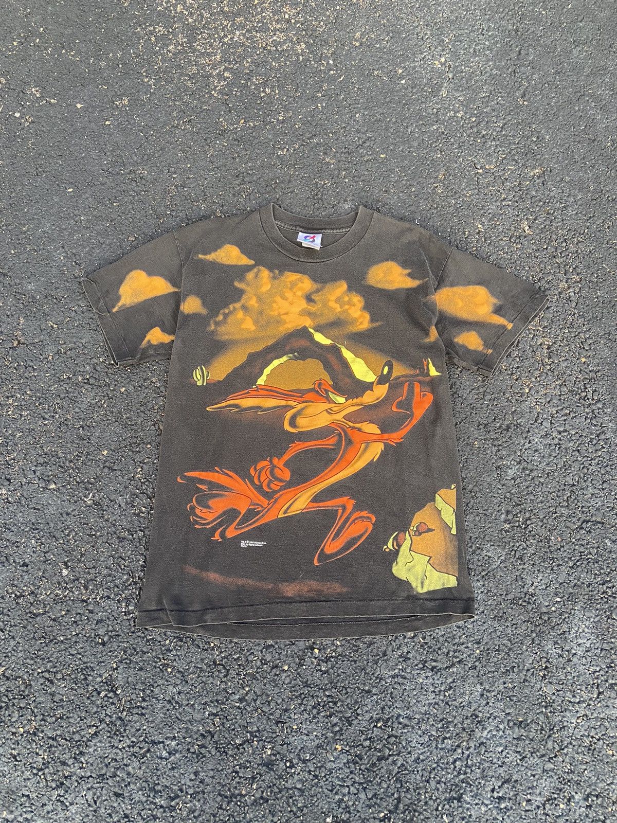 image of Made In USA x Vintage Crazy Vintage Looney Tunes Aop Wiley The Coyote T-Shirt in Black (Size Medium