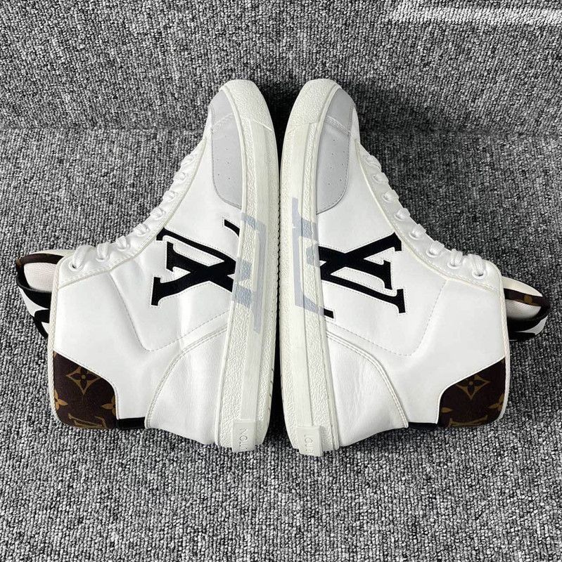 Louis Vuitton Louis Vuitton Monogram Unisex Casual Sneakers - Size US 8 / EU 41 - 6 Thumbnail