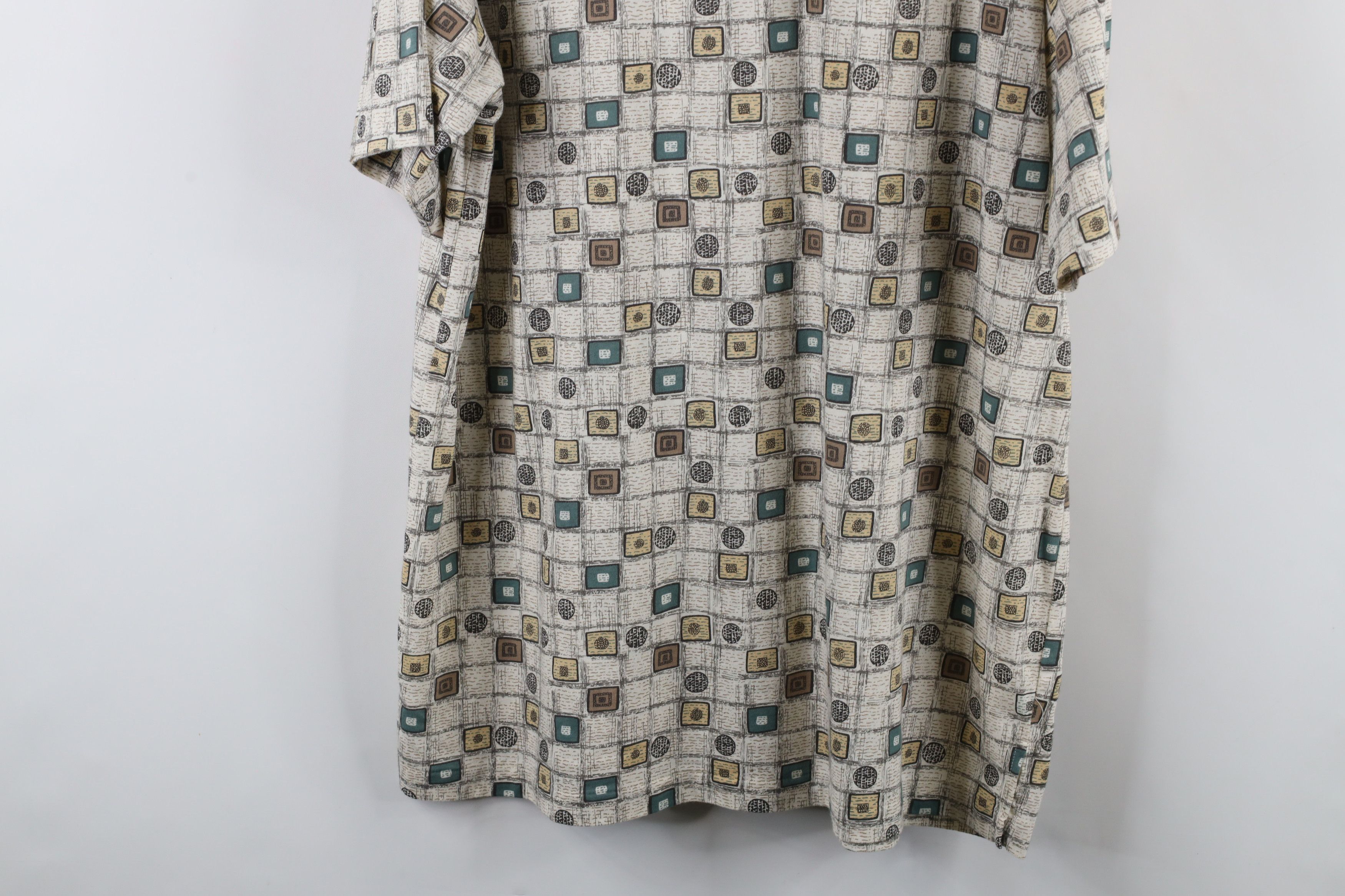 Vintage Vintage 90s Streetwear Checkered Over Print Golf Polo Shirt Size US XL / EU 56 / 4 - 10 Thumbnail