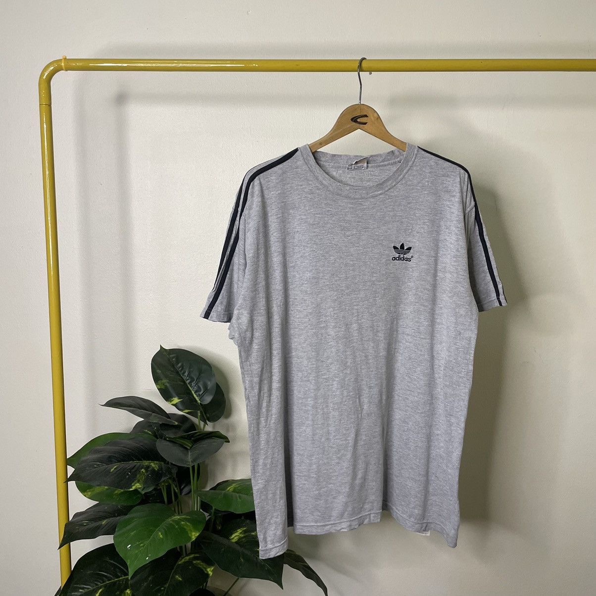 Adidas × Vintage Vintage 1990s Adidas Embroidery Small Logo T Shirt Size US XL / EU 56 / 4 - 1 Thumbnail