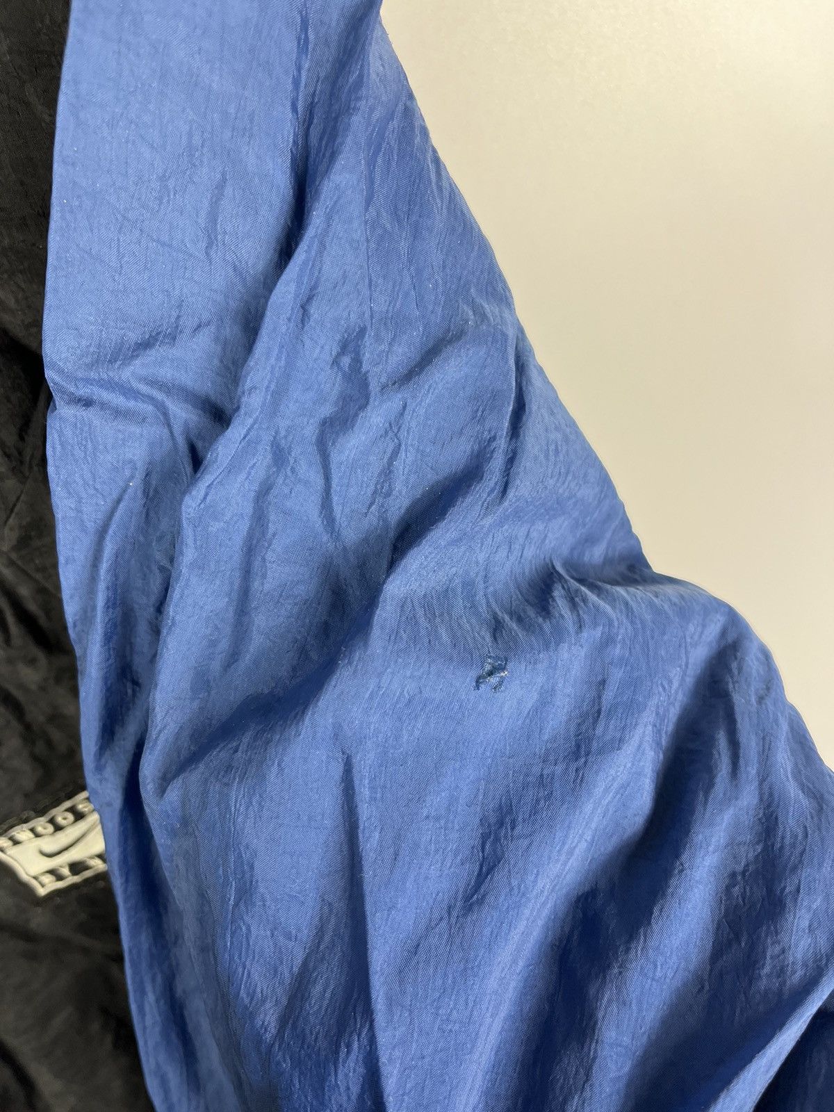 Nike 90s Nike Swoosh Big Logo Back Embroidery Light Nylon Jacket Size US XL / EU 56 / 4 - 8 Thumbnail