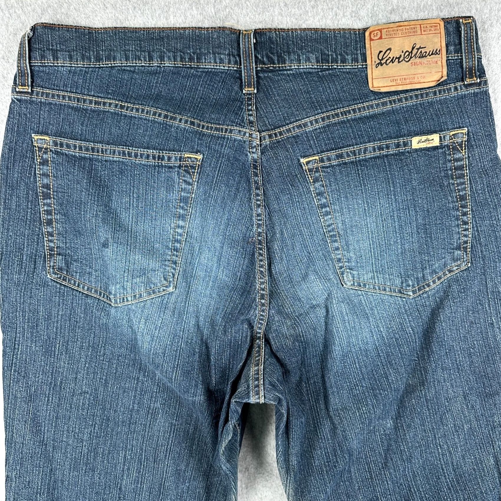 Levi's Levi's Bootcut Jeans Blue 16W Women Medium Wash Denim Pockets 5-Pocket Regular Fit Inseam 31 in Jeans Size 38" / US 16 / IT 52 - 2 Thumbnail
