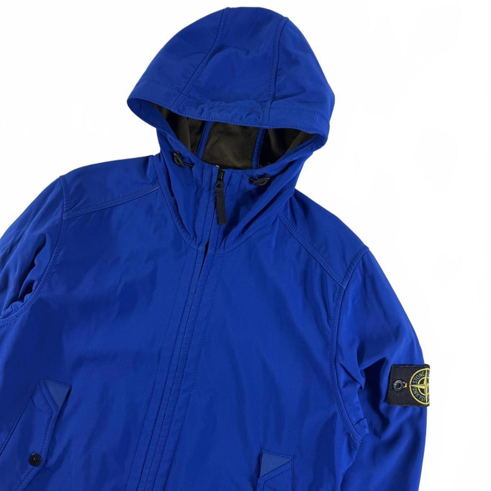 Stone Island Stone Island Soft Shell R Hooded Jacket Blue Medium Size US M / EU 48-50 / 2 - 2 Thumbnail