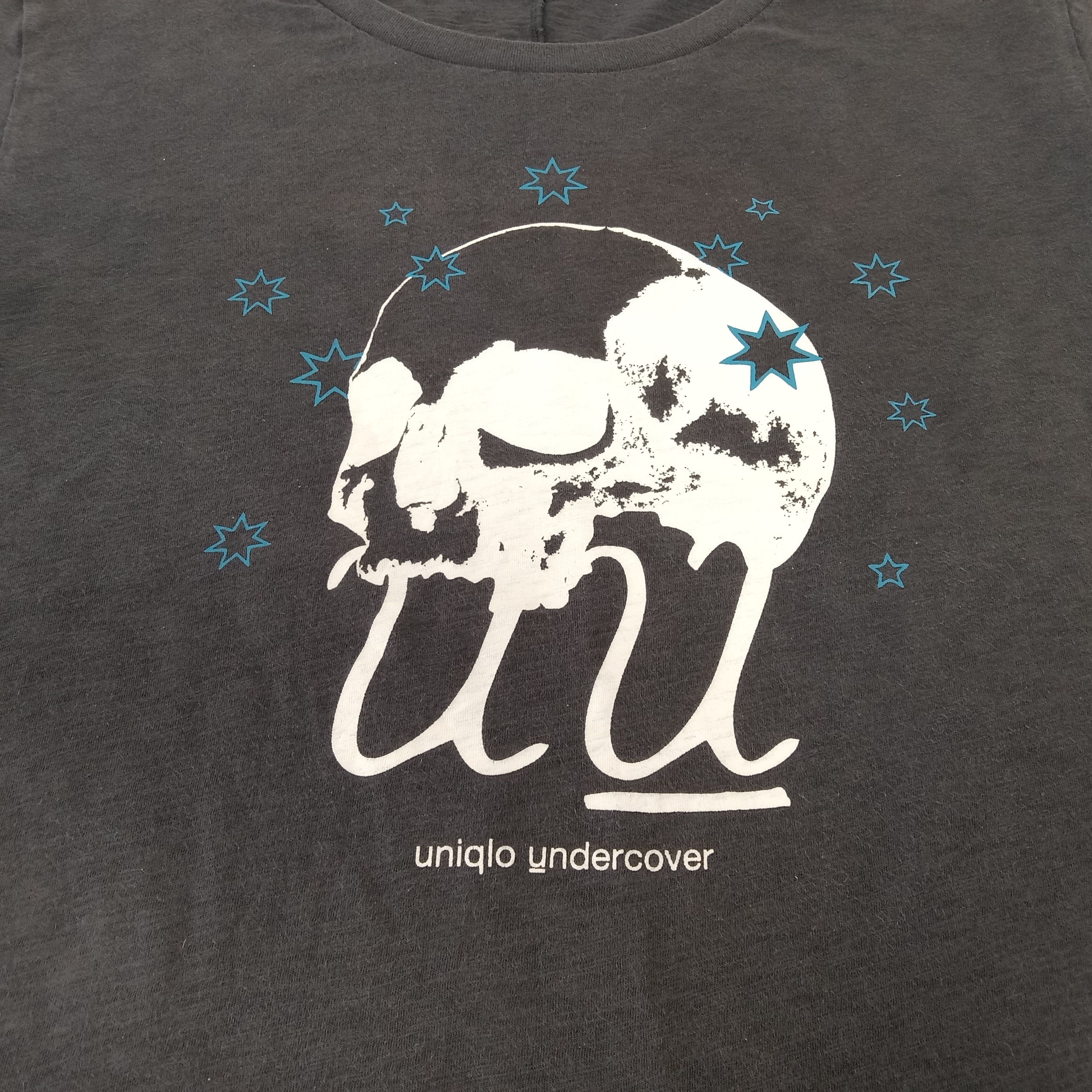 Japanese Brand Uniqlo Undercover Japanese Brand Skulls Design Custom Tshirt Size US L / EU 52-54 / 3 - 2 Thumbnail