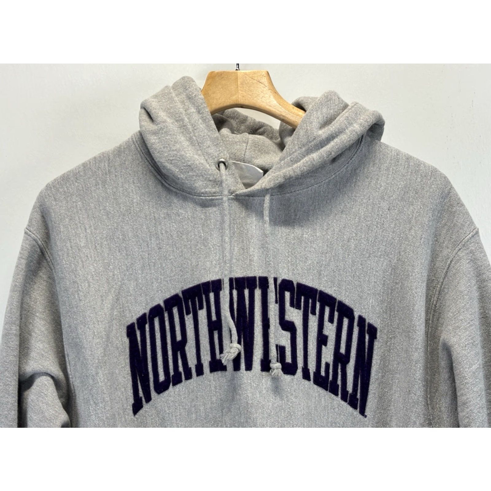 Champion VINTAGE Champion Reverse Weave Hoodie Adult L Grey Northwestern Raised Letters Mens Size US L / EU 52-54 / 3 - 2 Thumbnail