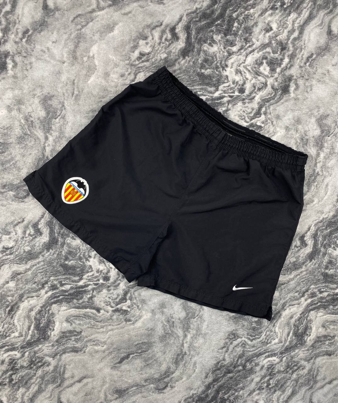 Nike Vintage Nike Valencia 00s Home Football Shorts Men Size L Size US 34 / EU 50 - 1 Thumbnail