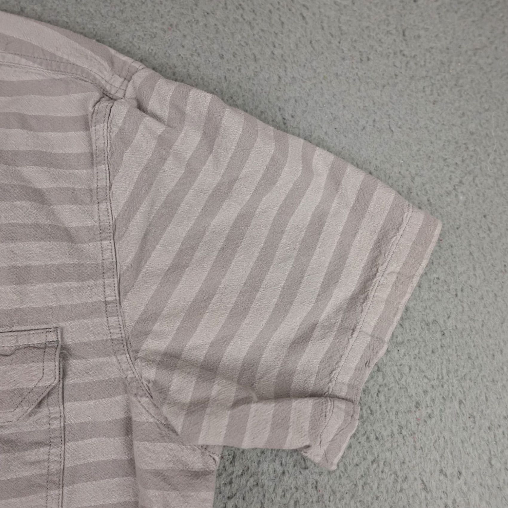 Carhartt Carhartt Shirt Mens L Gray Striped Short Sleeve Button Up Pocket - Casual Workwear, Cotton, Regular Fit Size US L / EU 52-54 / 3 - 6 Thumbnail