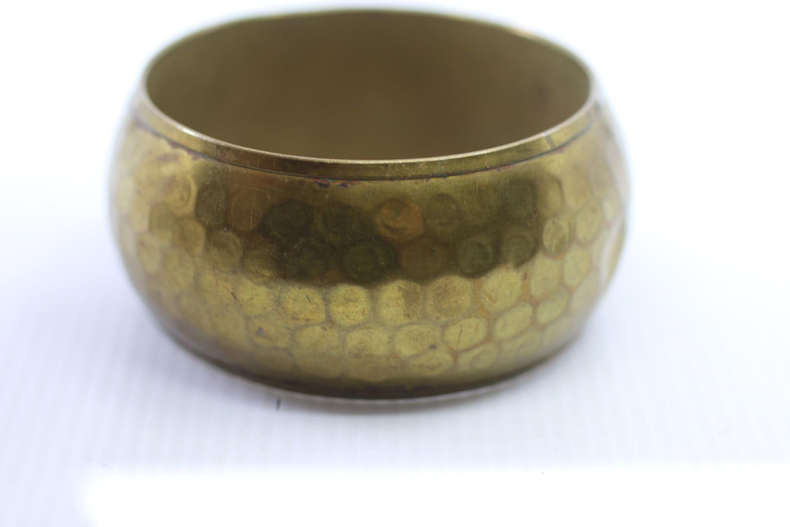 The Unbranded Brand Vintage Wide Hammered Brass Bangle Bracelet Boho Jewelwey Size ONE SIZE - 3 Thumbnail