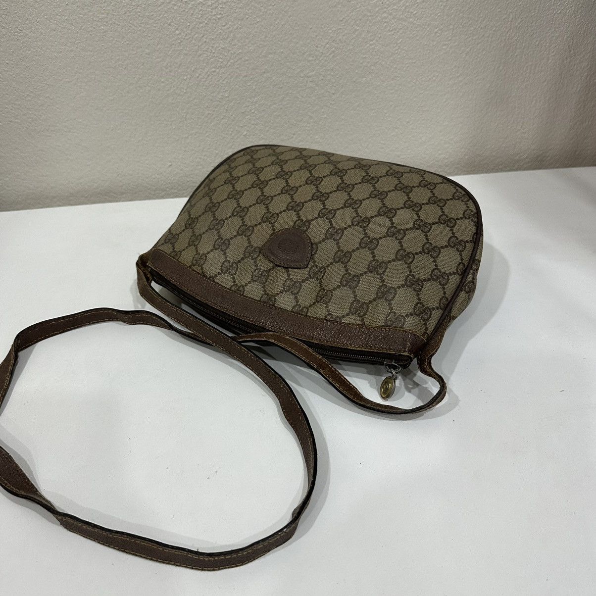 Gucci ‼️YES‼️ GUCCI VINTAGE GG MONOGRAM SHOULDER BAG Size ONE SIZE - 4 Thumbnail