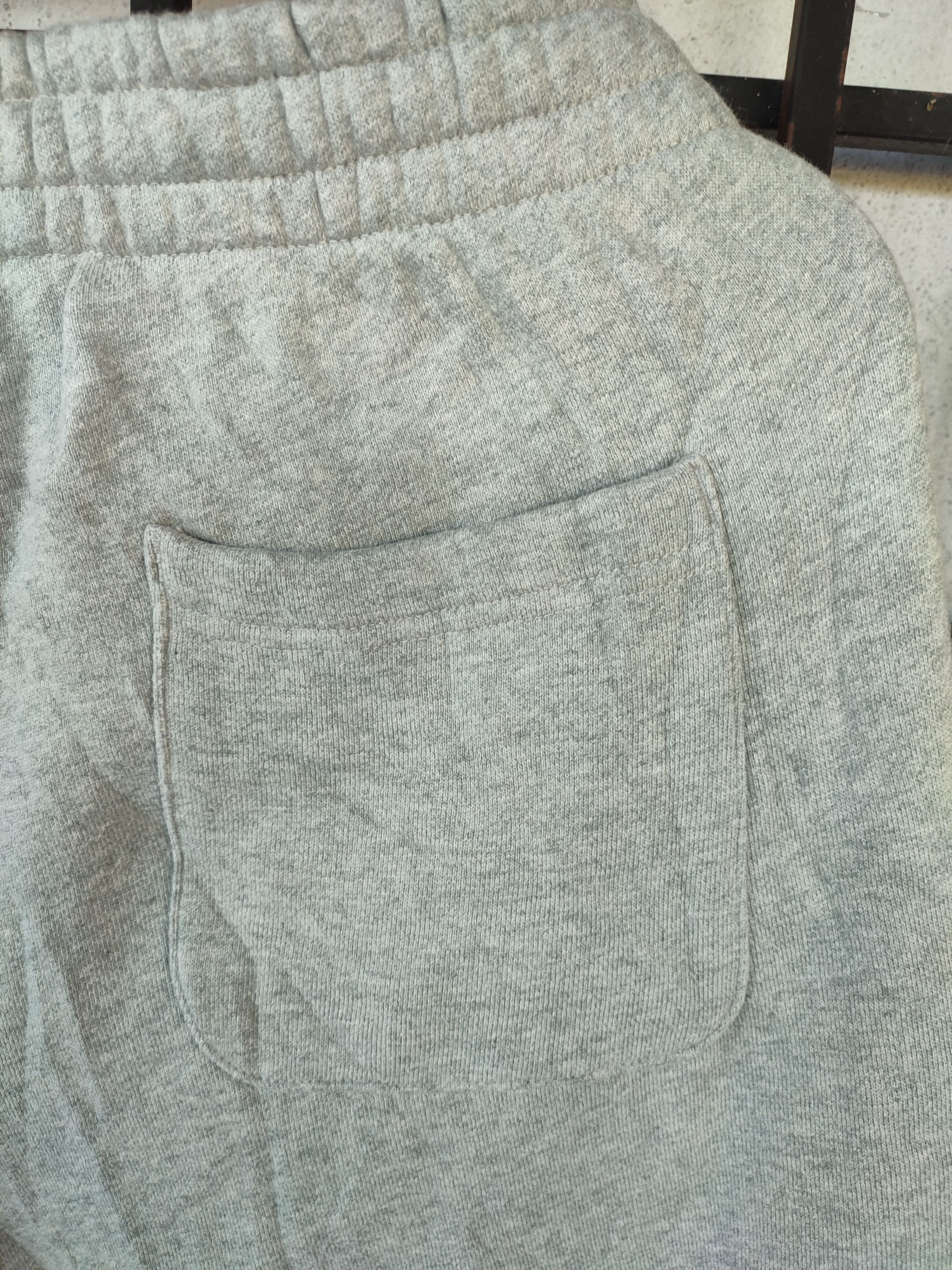 Champion VINTAGE CHAMPION SPELL OUT JOGGERS PANTS Size US 33 - 12 Thumbnail