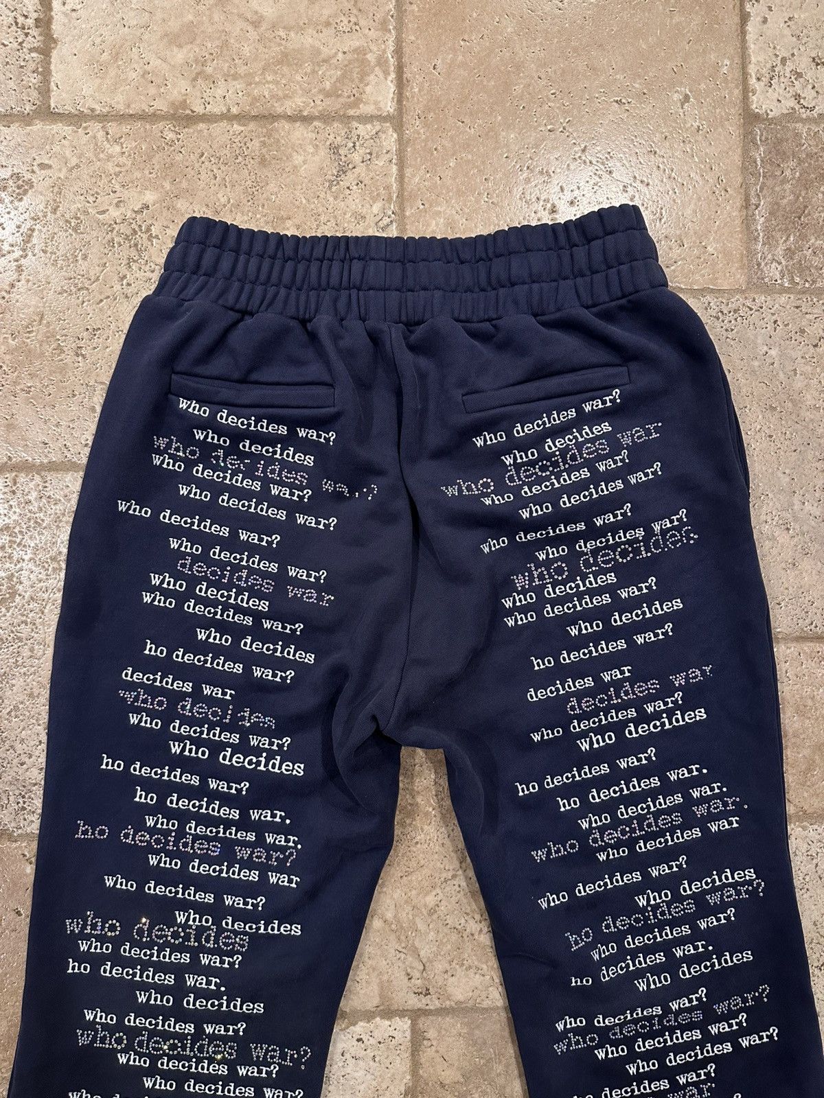 Who Decides War Who Decides War WDW Flared Scripture Dark Blue Sweatpants Size US 34 / EU 50 - 9 Thumbnail