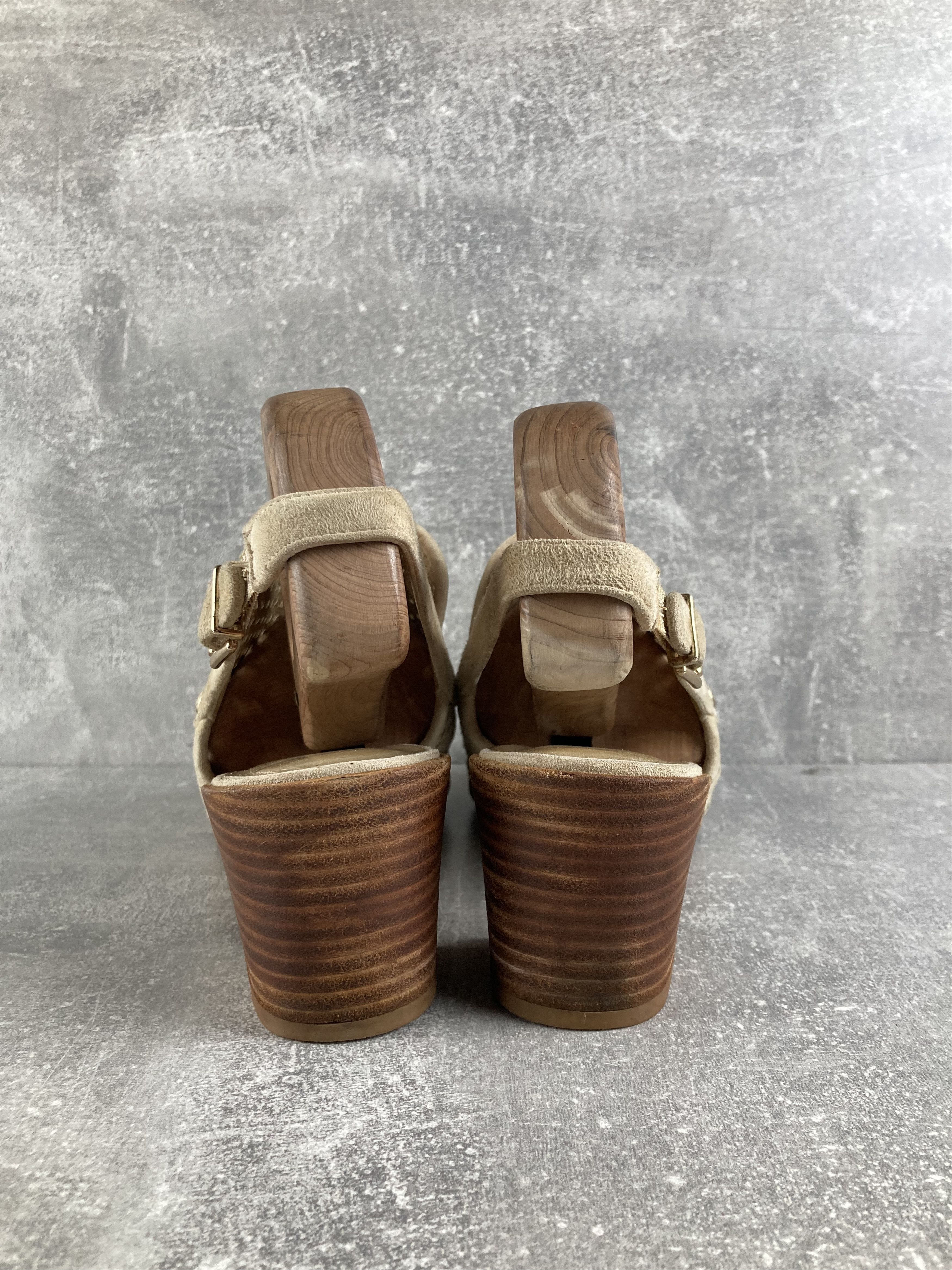 Stuart Weitzman stuart Weitzman popular beach suede/lesther heel sandals Size US 7.5 / IT 37.5 - 9 Thumbnail