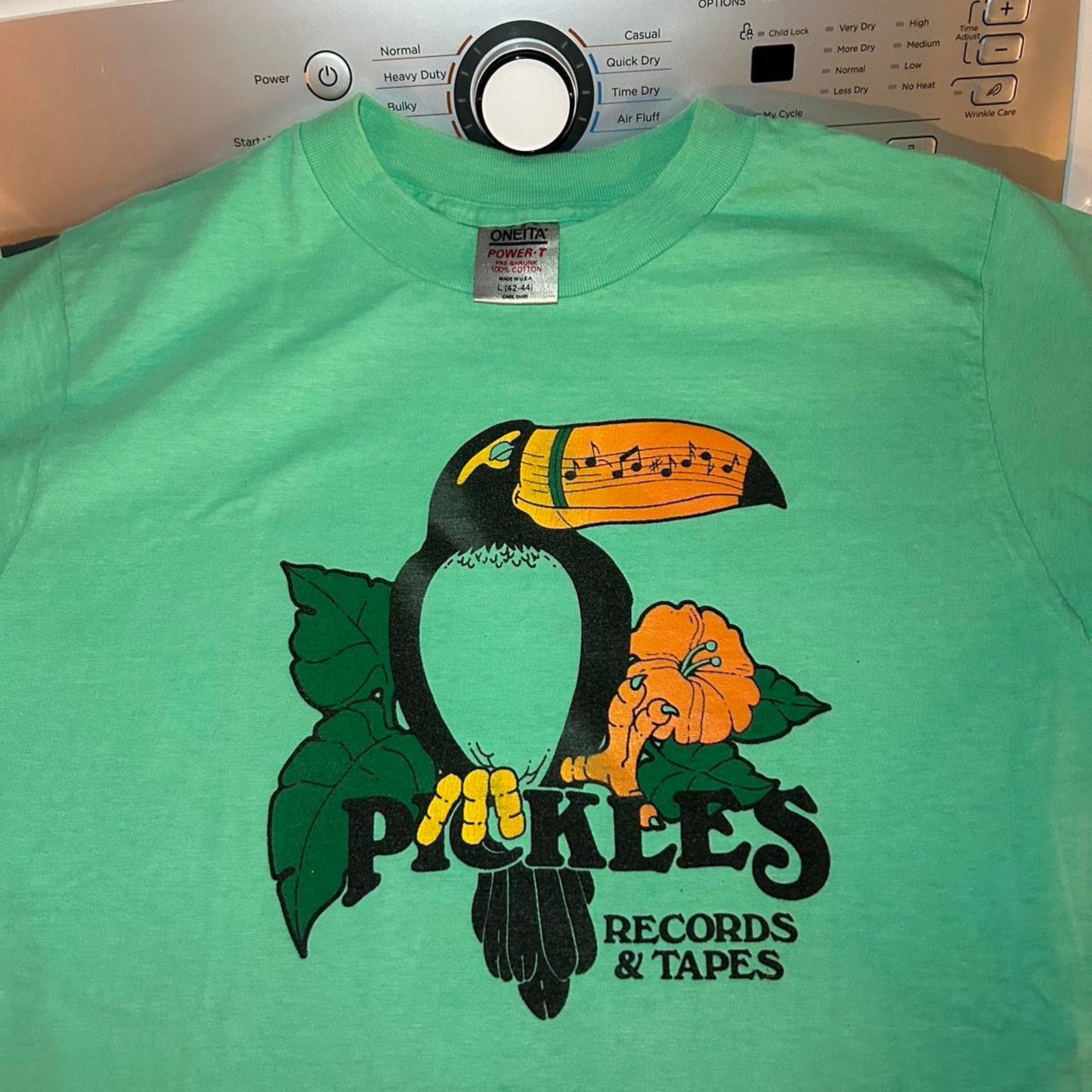 Hanes 90s pickles records and tapes Size US L / EU 52-54 / 3 - 2 Thumbnail