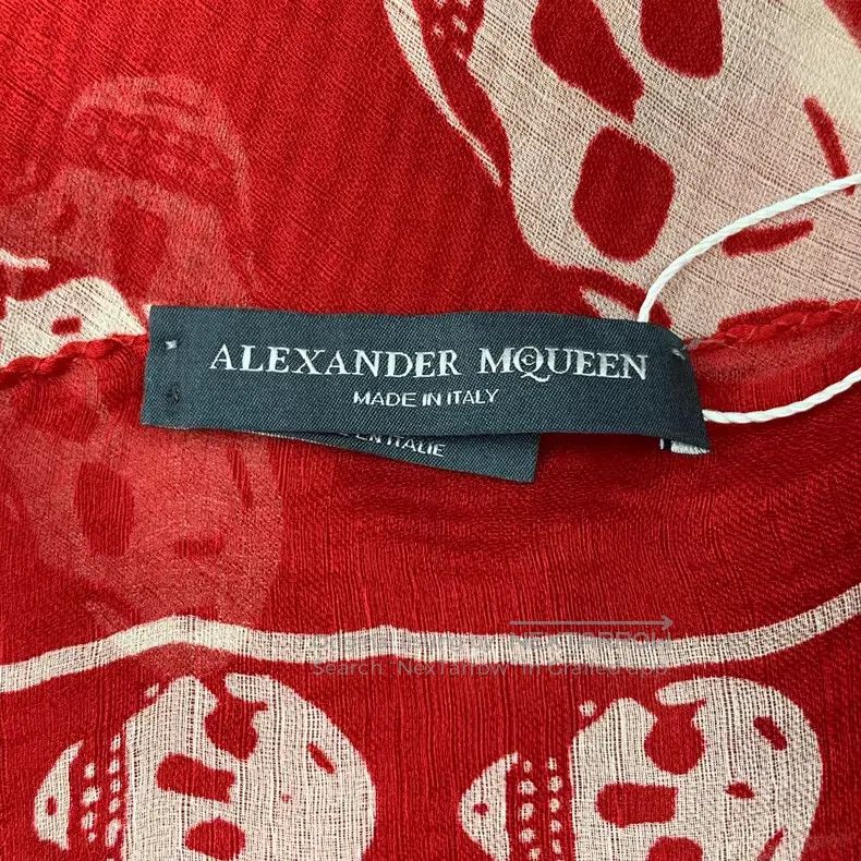Alexander McQueen Alexander Mcqueen Red skull full of mulberry silk scarf Size ONE SIZE - 8 Thumbnail