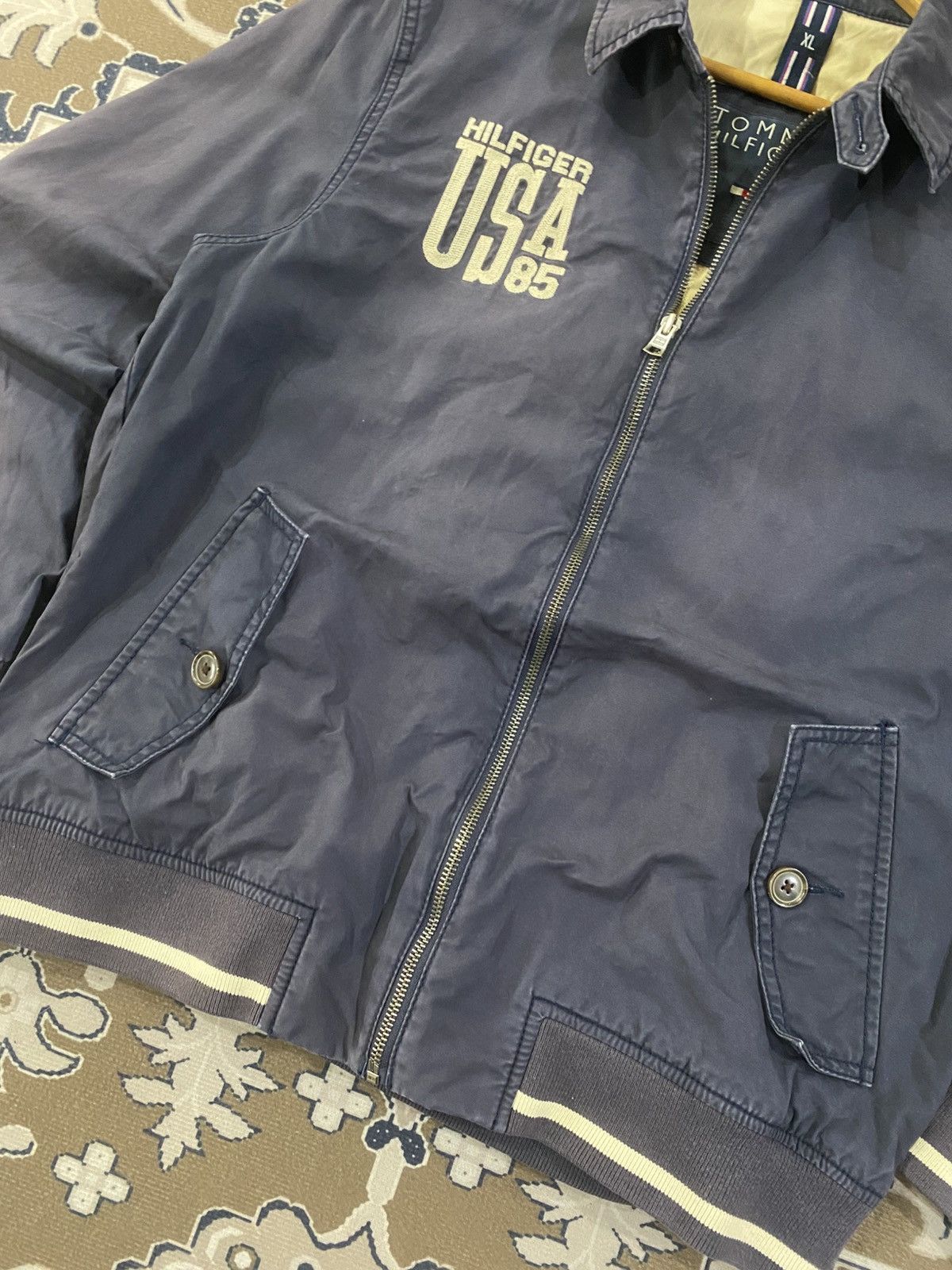 Tommy Hilfiger VINTAGE TOMMY HILFIGER BIG SPELLOUT VARSITY Size US XL / EU 56 / 4 - 5 Thumbnail