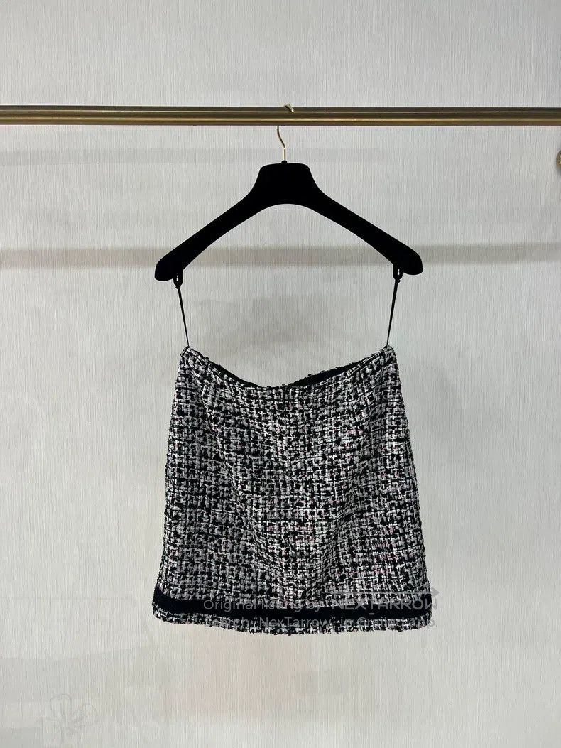 Chanel Chanel 23P tweed two-pocket skirt Size 24" / US 00 / IT 34 - 2 Thumbnail