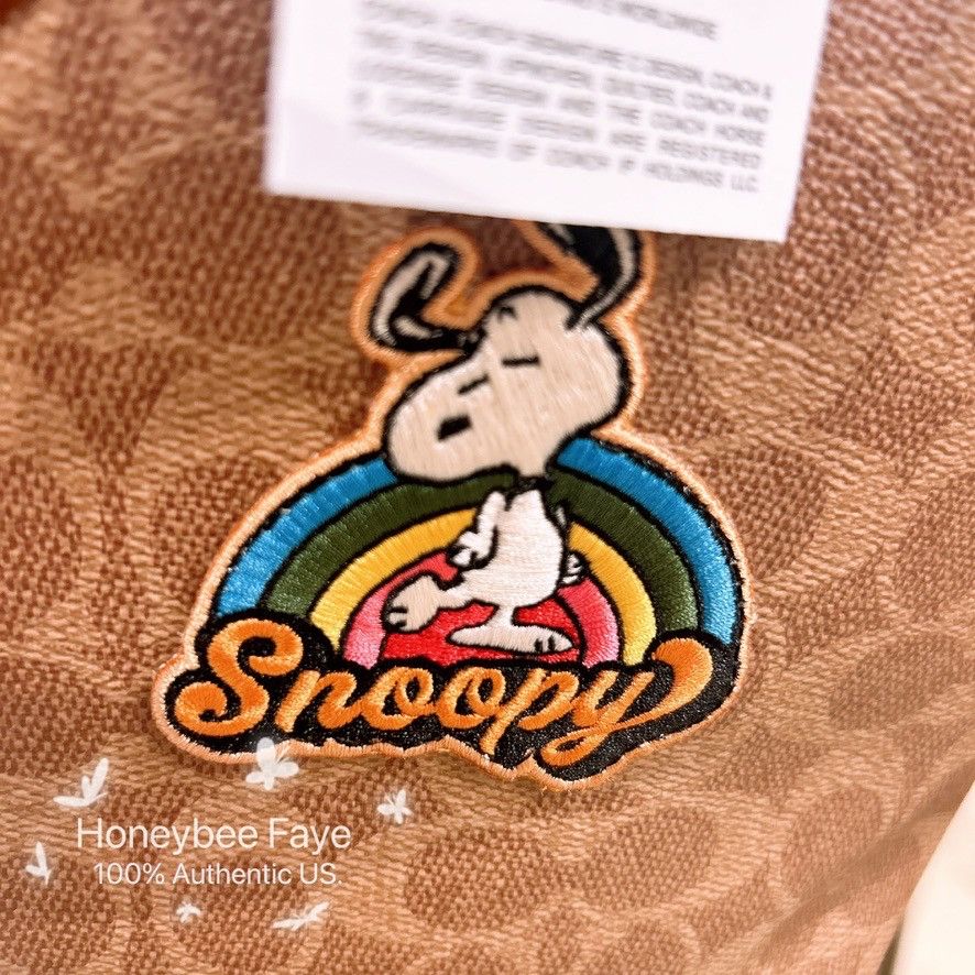 Coach Coach X Peanuts City Tote With Patches CBJ91 Size ONE SIZE - 7 Thumbnail