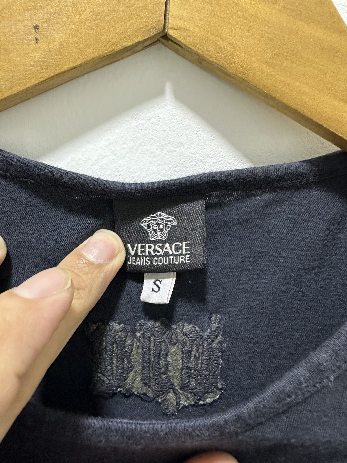 Versace Versace Tag Top Singlet Shirt Design Size S / US 4 / IT 40 - 3 Thumbnail