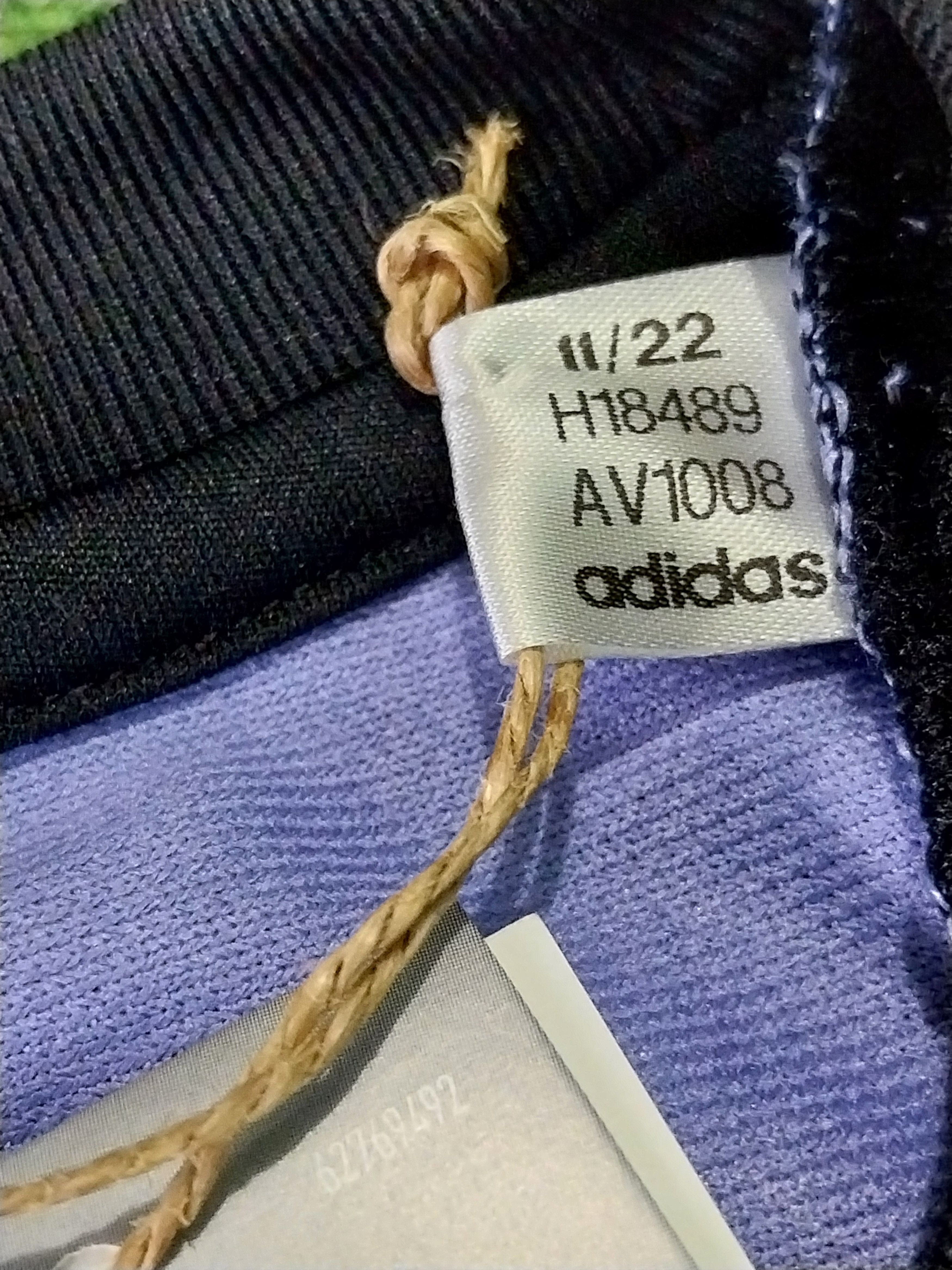 Adidas Real madrid away 2022/2023 federico valverde jersey football Size US L / EU 52-54 / 3 - 8 Thumbnail