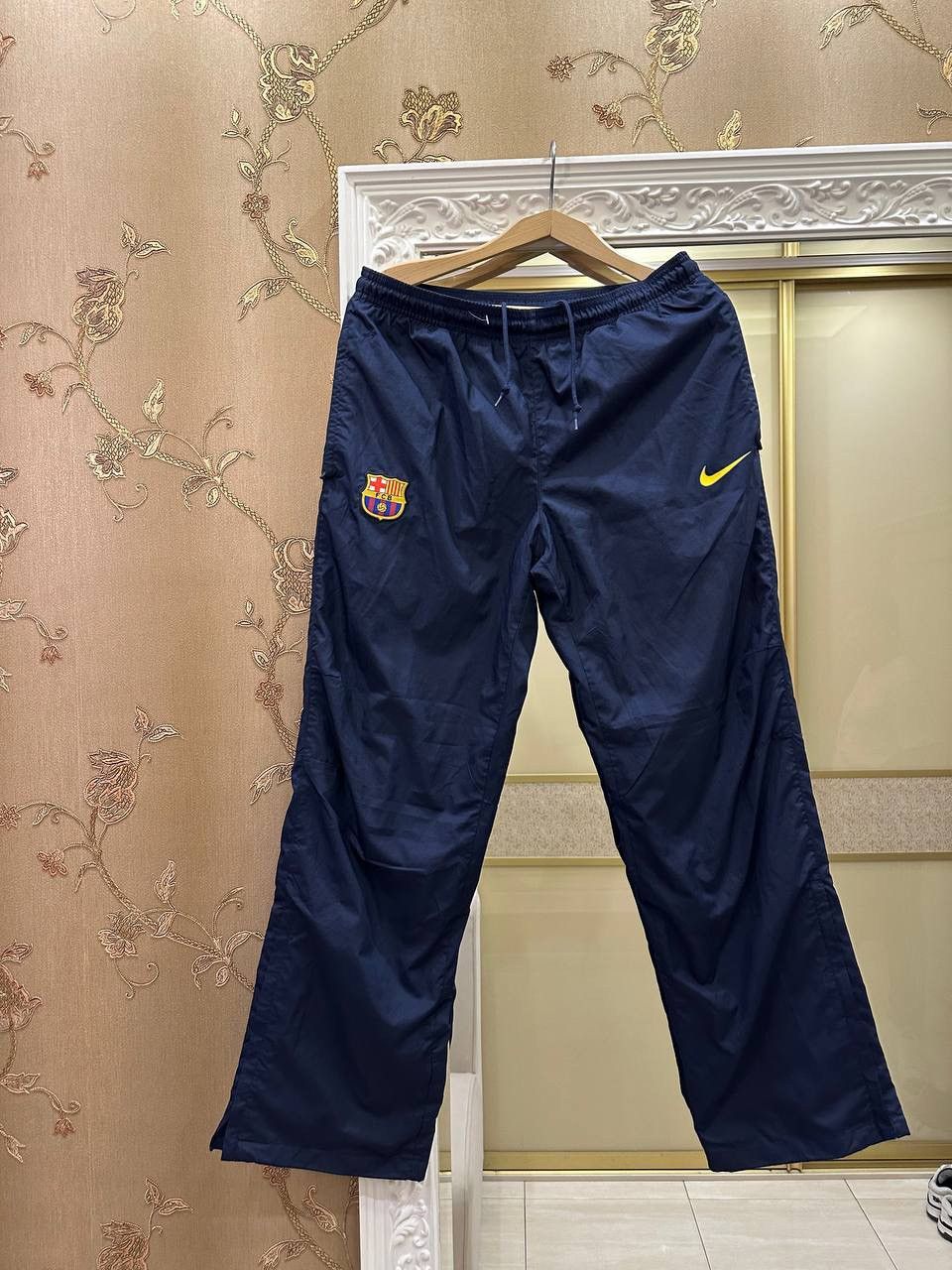 RARE MENS NIKE FC BARCELONA PANTS PANTALONES FOOTBALL SIZE M