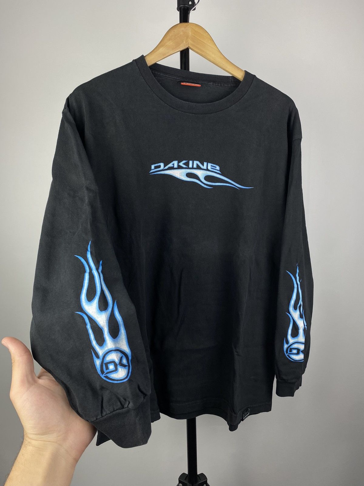 Dakine × Vintage 90s🔥Dakine Opium Gothic Blue Flame Sleeve Fire Tee Rare Size US L / EU 52-54 / 3 - 1 Thumbnail